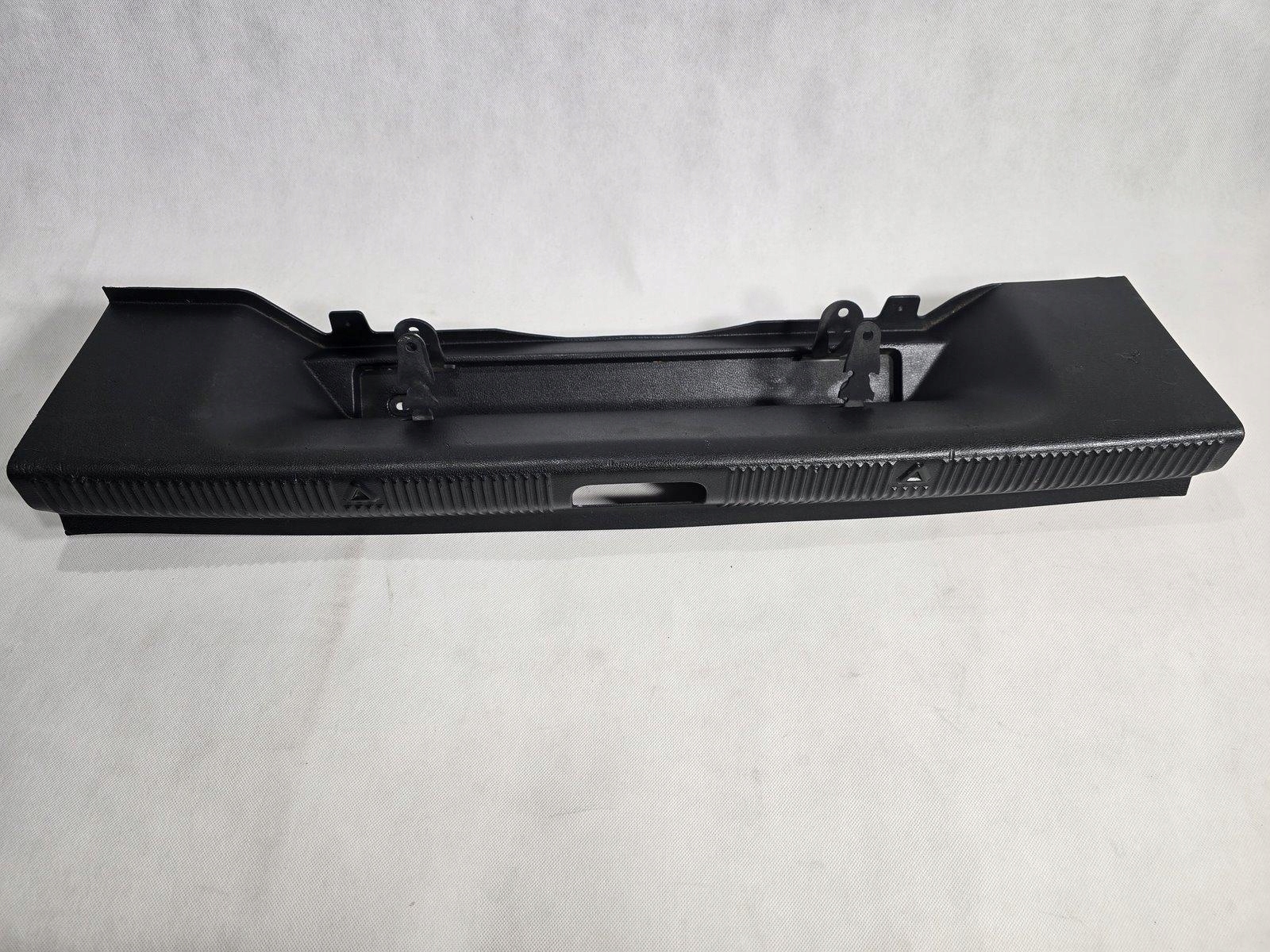 SKODA YETI 5L OSŁONA PASA TYLNEGO TYŁ MASKOWNICA 5L6863459A