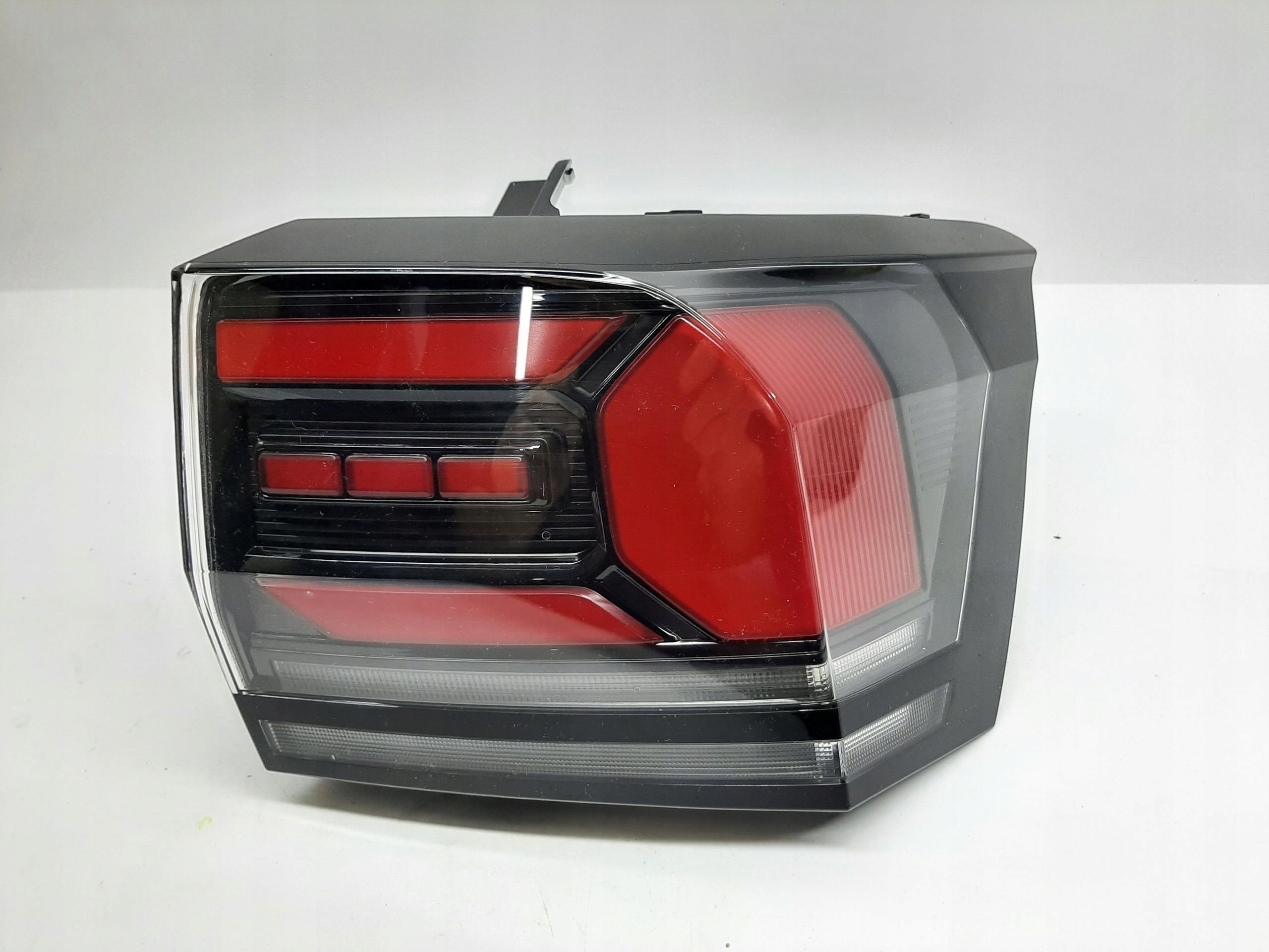 VW T-CROSS LIFT LAMPA PRAWA TYLNA TYŁ LED 2GM945096F