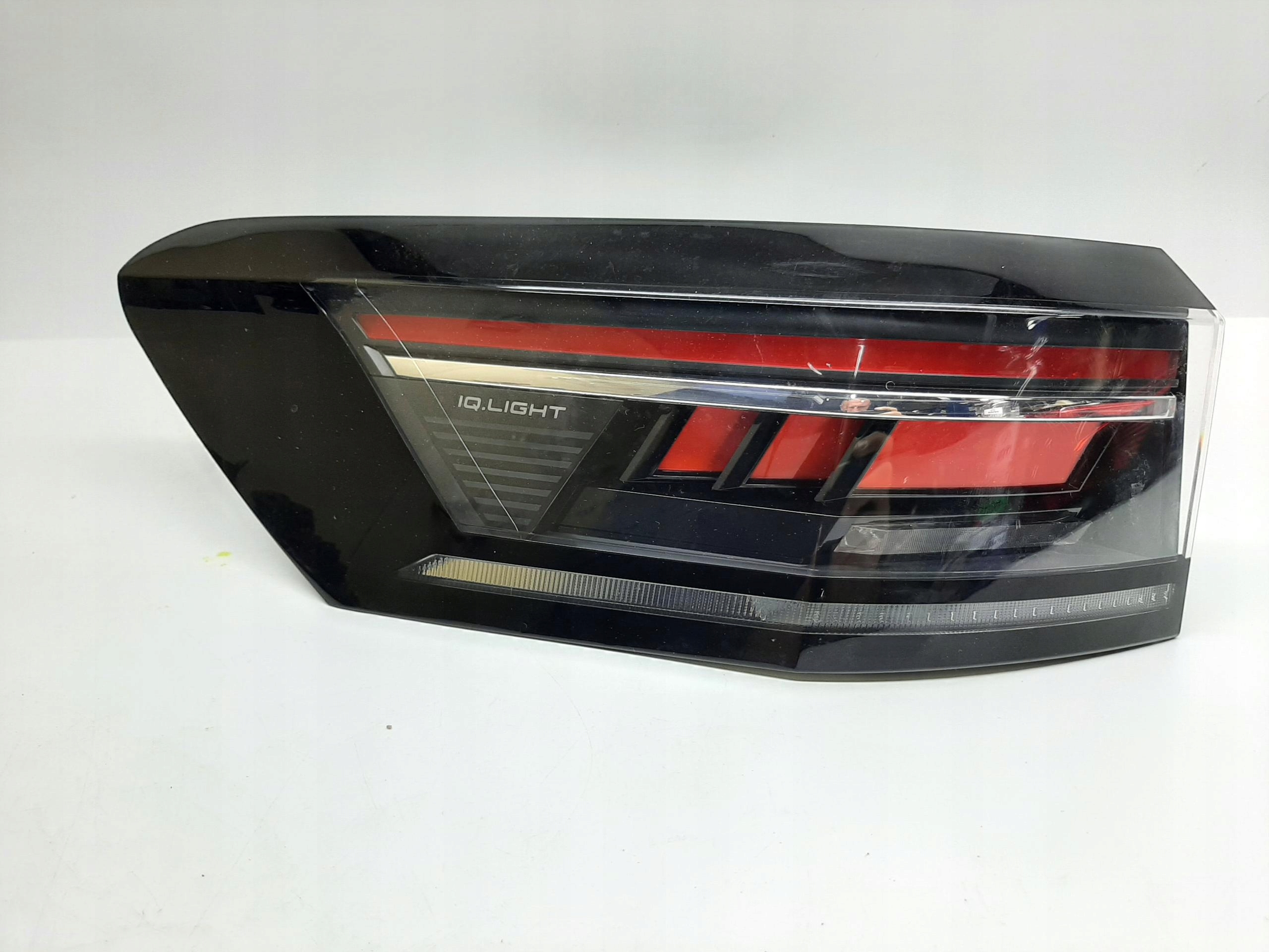 VW PASSAT B9 KOMBI LAMPA LEWA TYLNA TYŁ IQ LIGHT LED 3J0945207