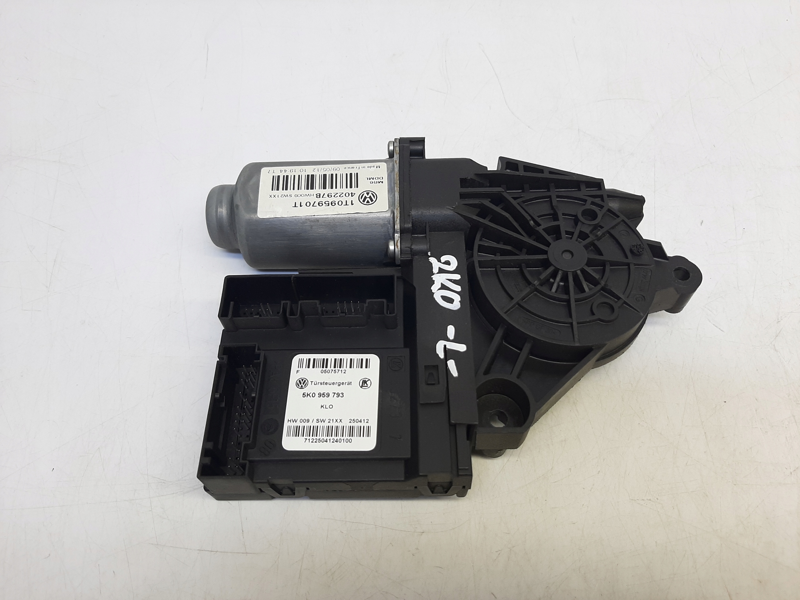 VW CADDY 2K SILNICZEK PODNOSZENIA SZYBY LEWY PRZÓD 5K0959793 1T0959701T