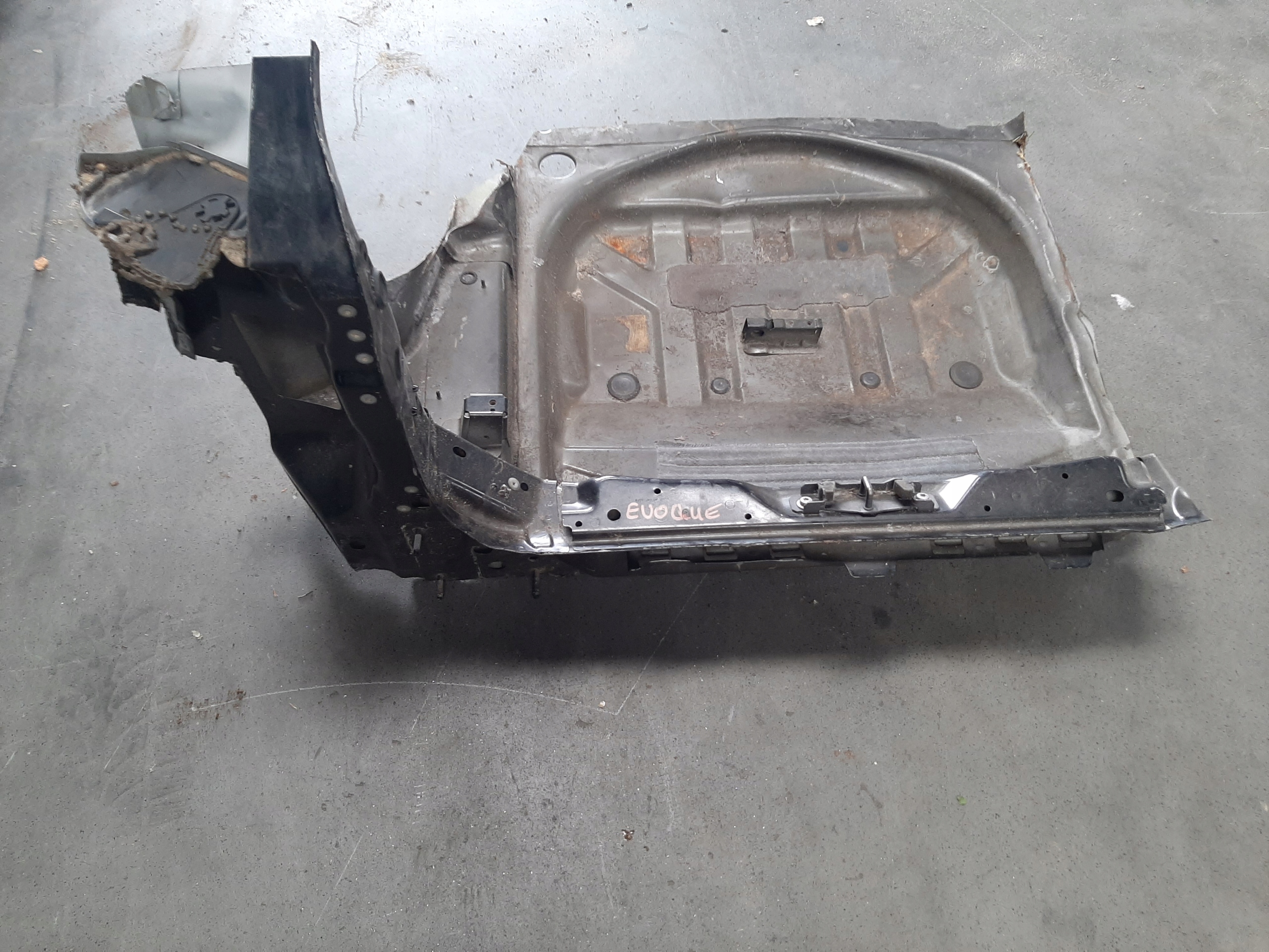 RANGE ROVER EVOQUE L538 WANNA WYKRÓJ LAMPY TYŁ KAROSERII KAROSERIA TYLNA