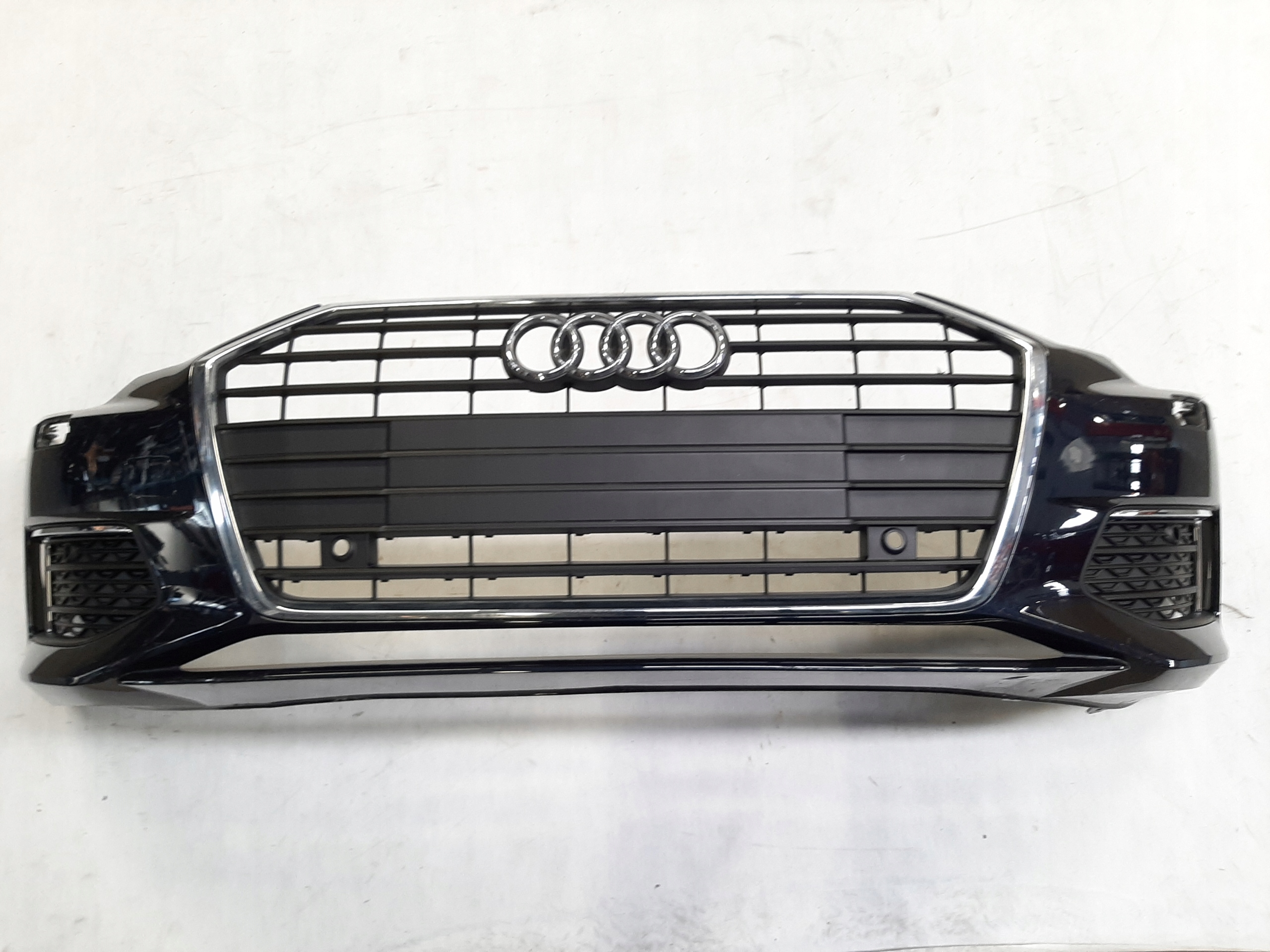 AUDI A6 C8 ZDERZAK PRZEDNI 4K0807437