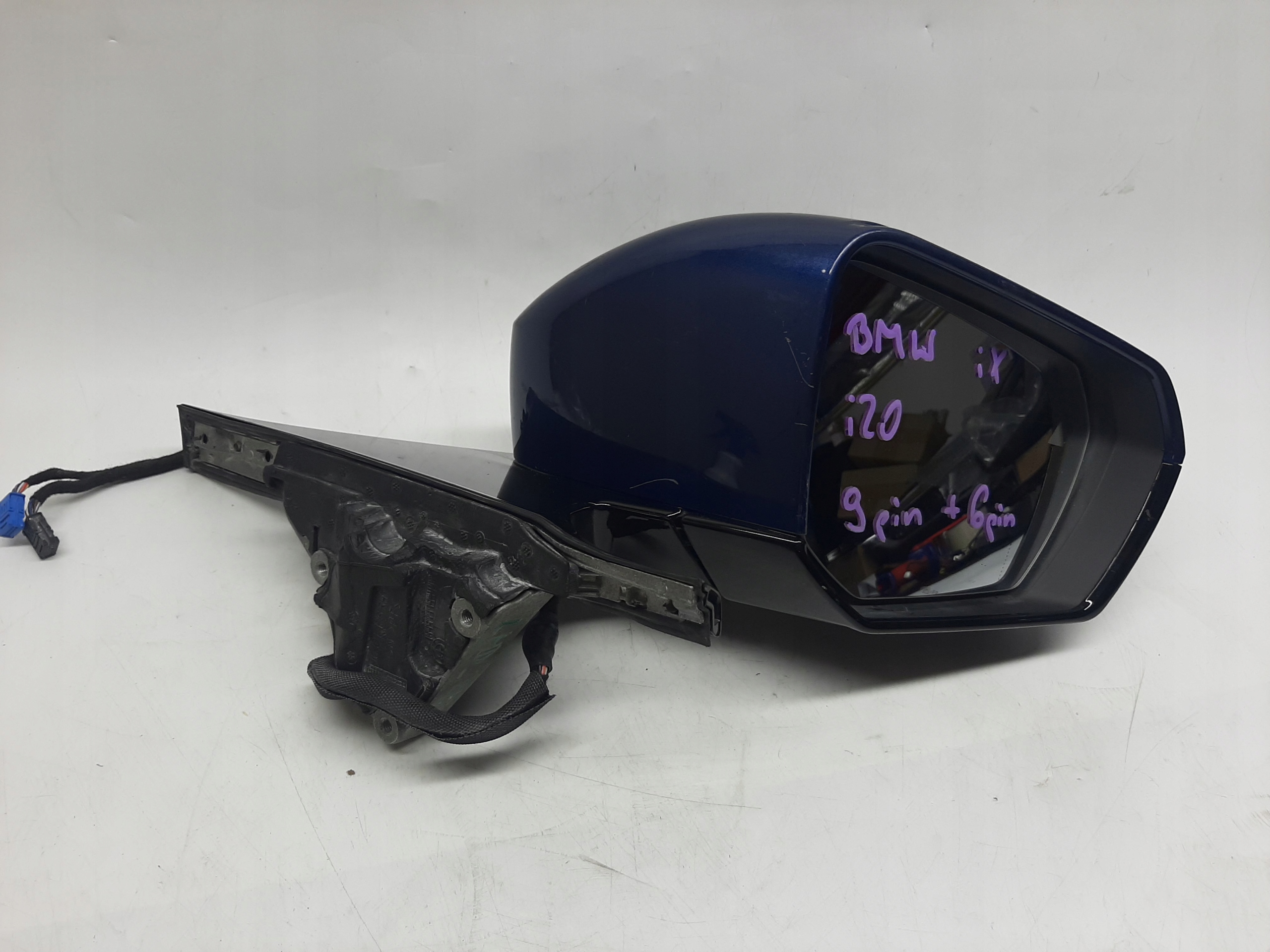 BMW iX i20 LUSTERKO ZEWNĘTRZNE PRAWE 9 + 6 PIN 00017987