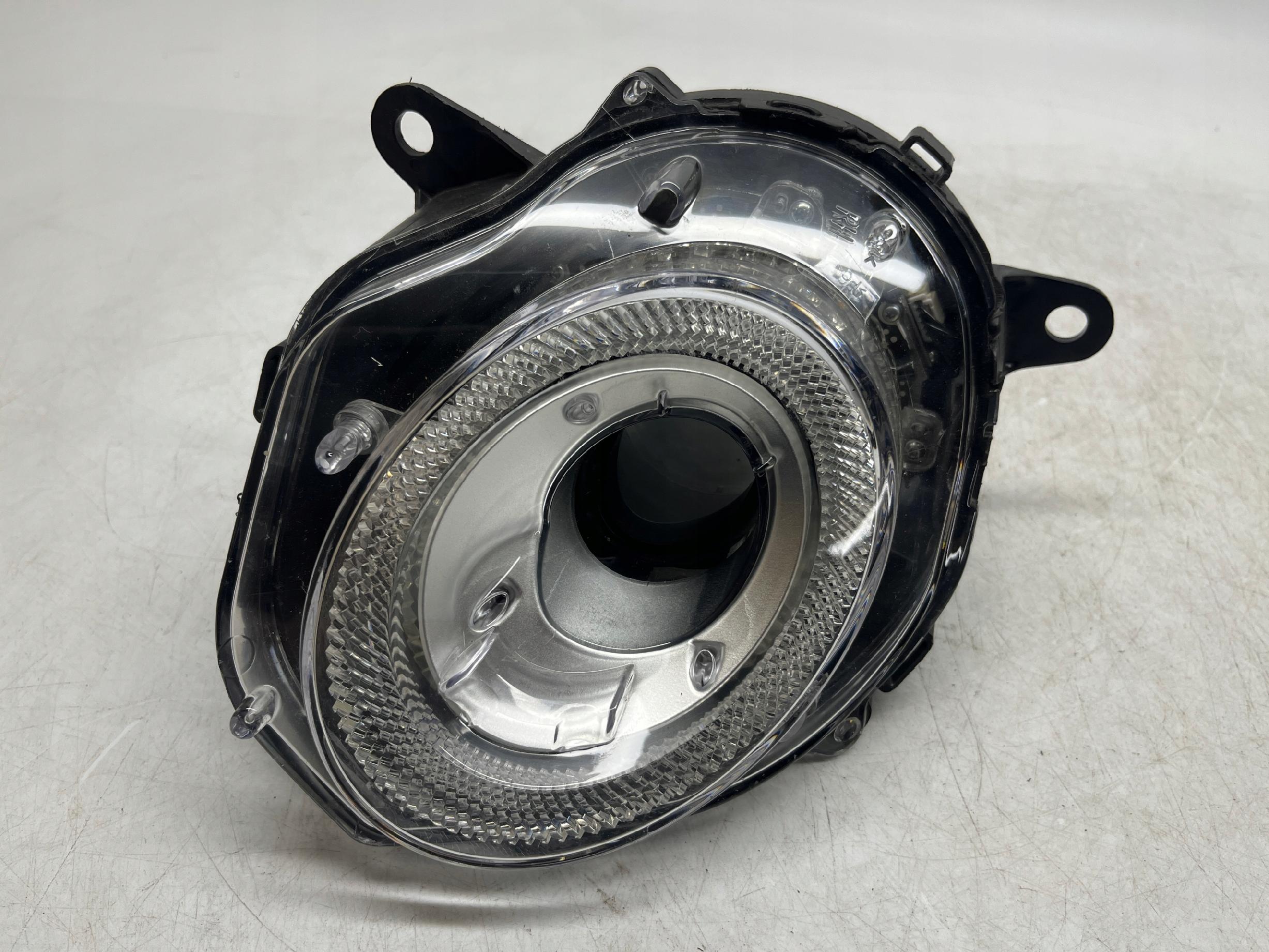 BENTLEY BENTAYGA LAMPA PRAWA KIERUNKOWSKAZ DRL HALOGEN LED SAE 36A953042A