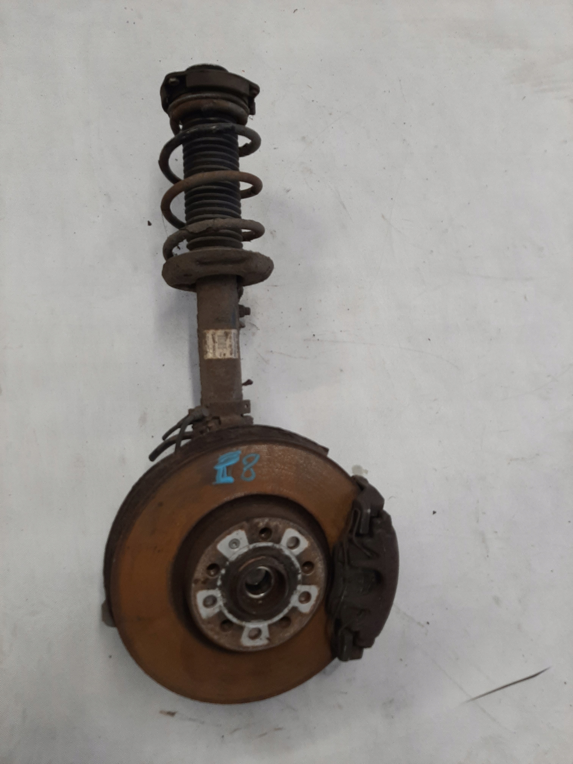 AUDI TT 8J 06-10 AMORTYZATOR ZWROTNICA LEWY PRZÓD PRZEDNI 8J0413031M