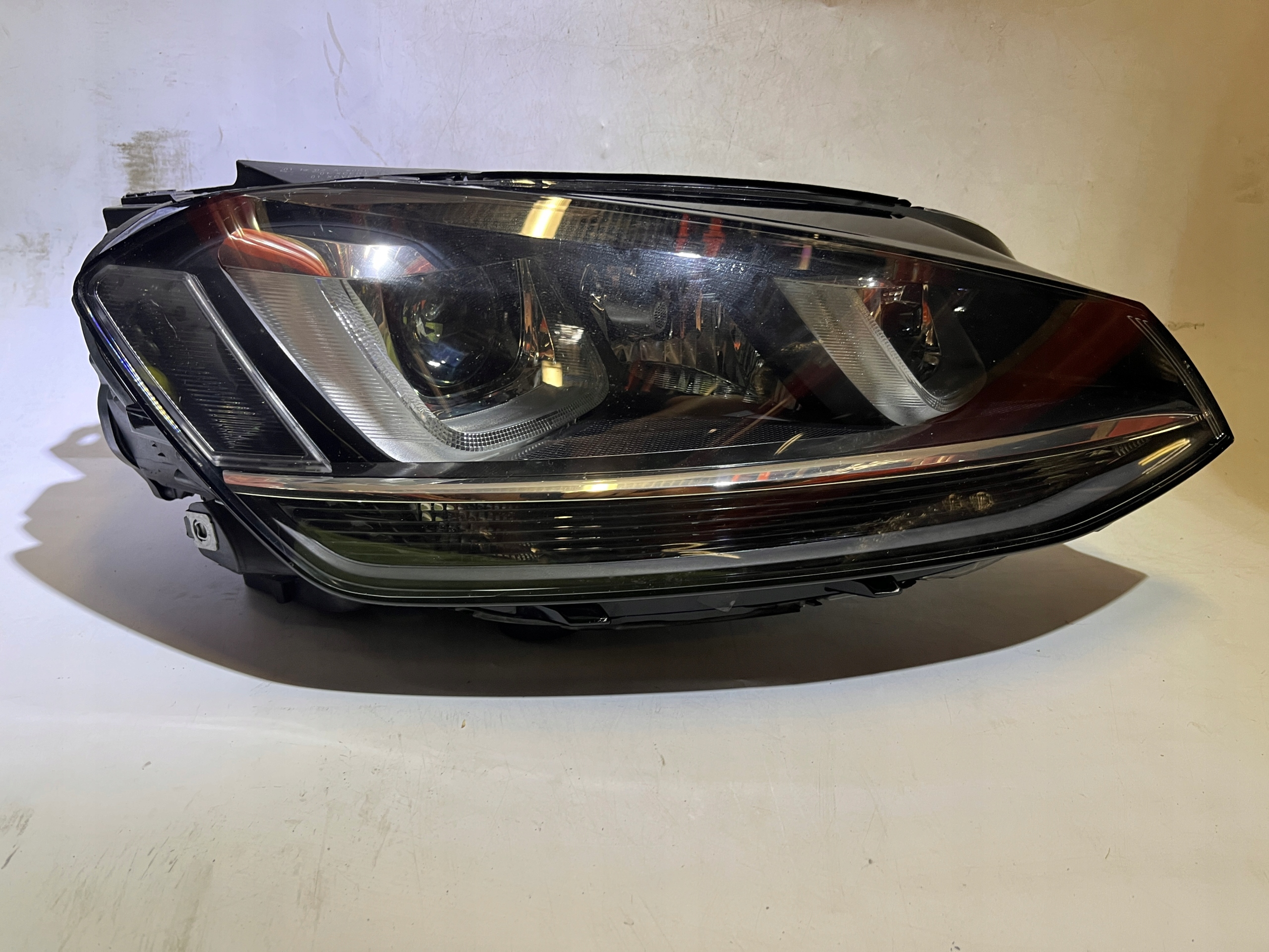 VOLKSWAGEN GOLF VII REFLEKTOR PRZÓD PRAWY LAMPA PRAWA XENON LED 5G1941034