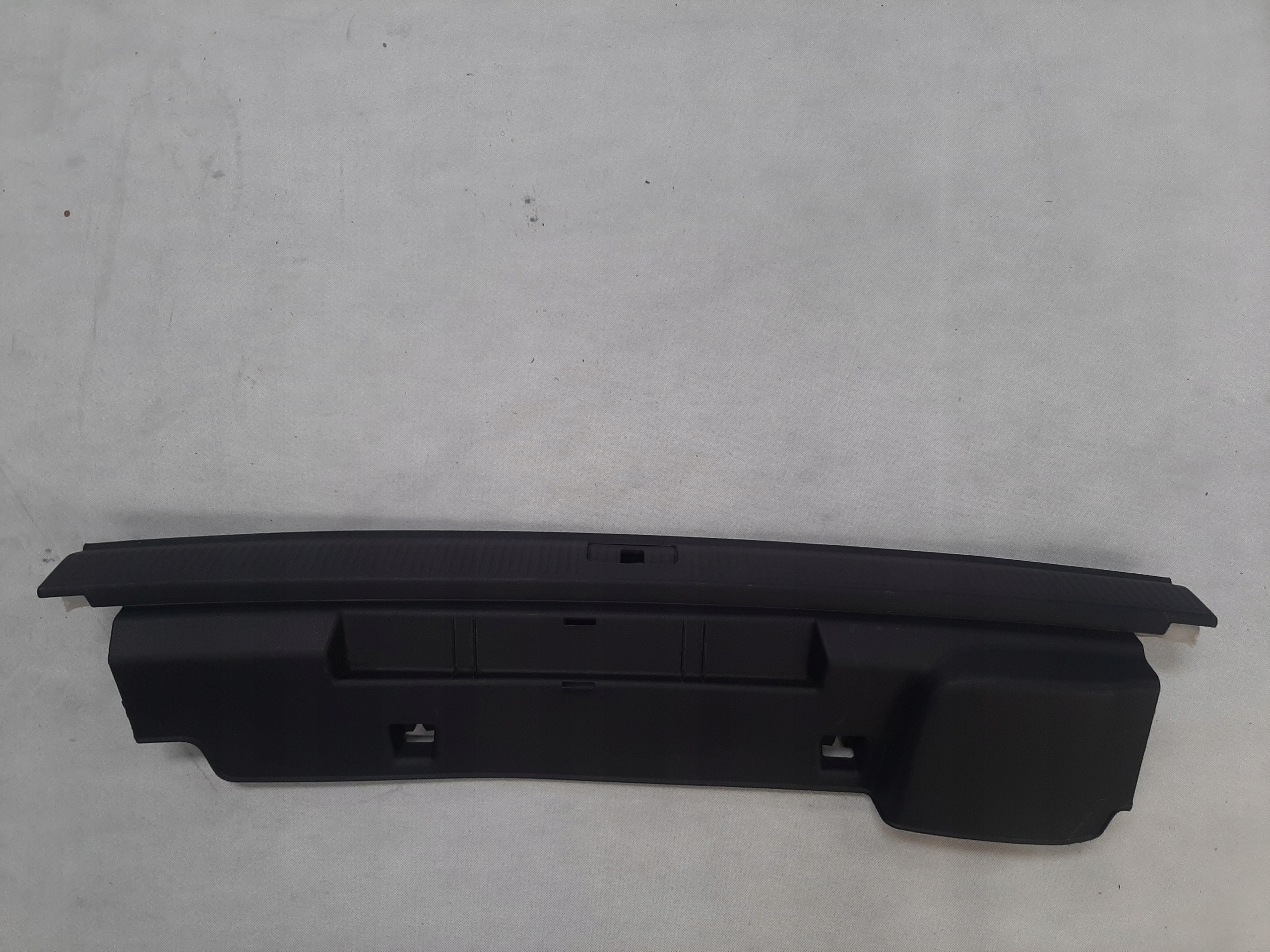AUDI Q7 4M OSŁONA PROGU KRAWĘDZI BAGAŻNIKA 4M0864483C