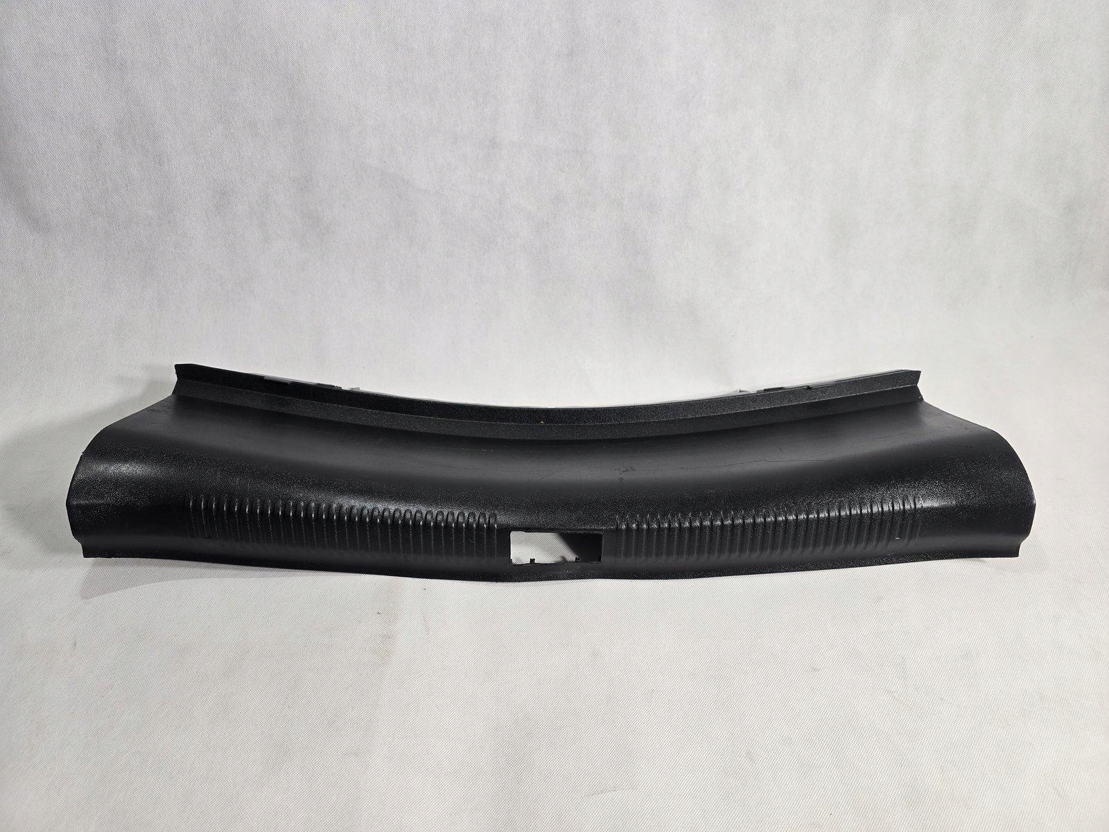 AUDI A6 C6 SEDAN OSŁONA PASA TYLNEGO TYŁ MASKOWNICA 4F5863471A