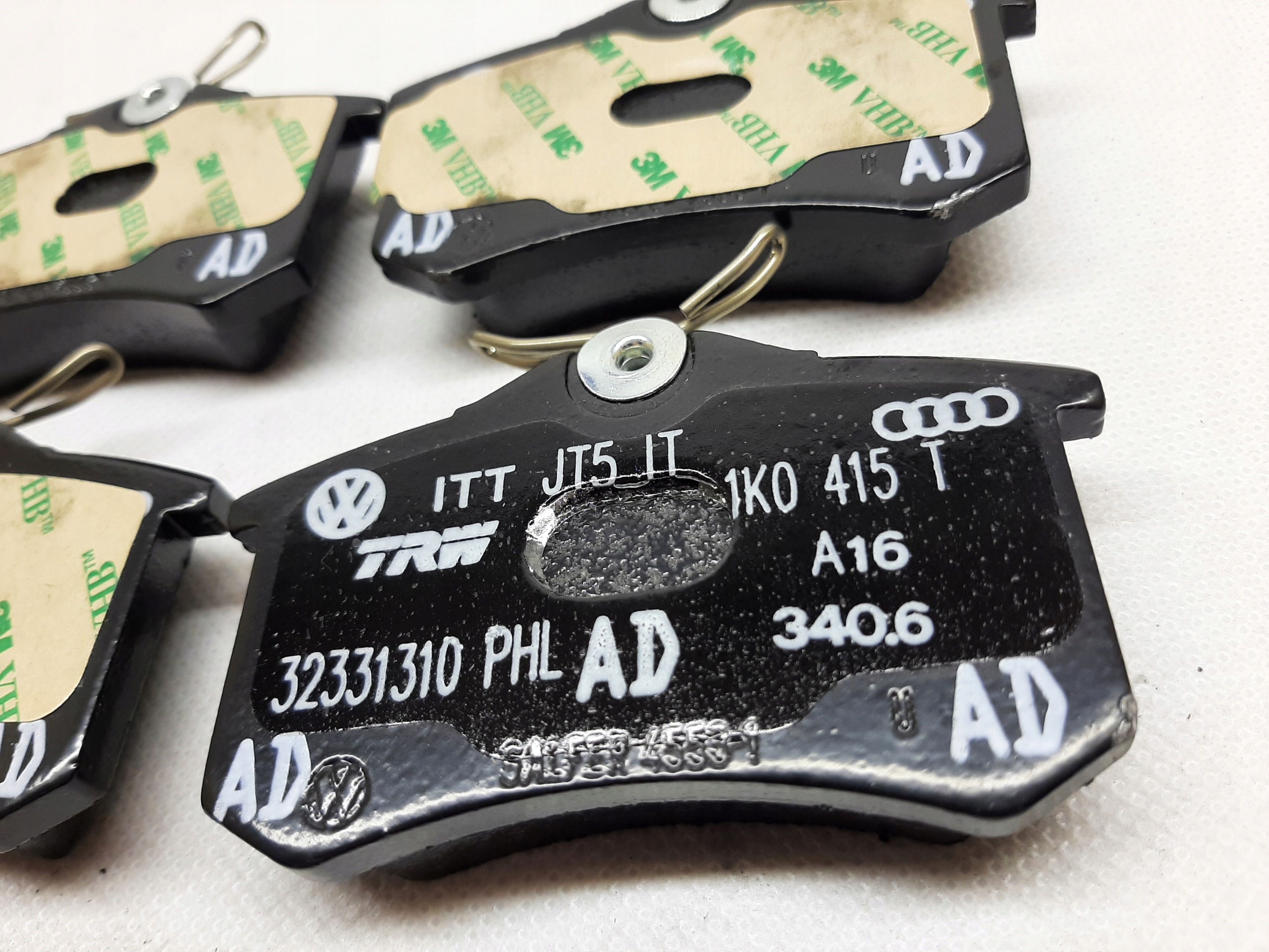 Audi Klocki hamulcowe NOWE 1K0415T 32331310PHL AD