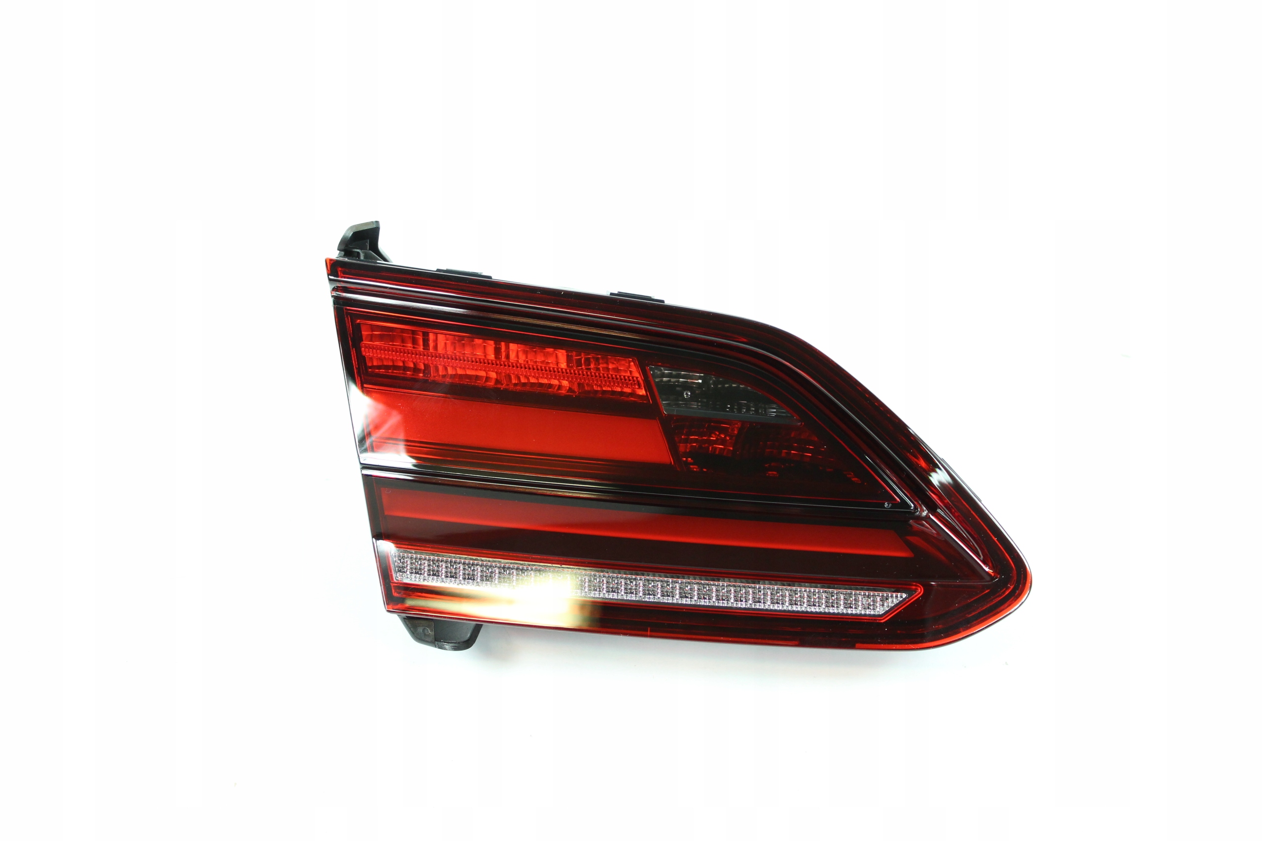VW ARTEON LAMPA TYLNA LEWA WEWNĘTRZNA 3G8945307N