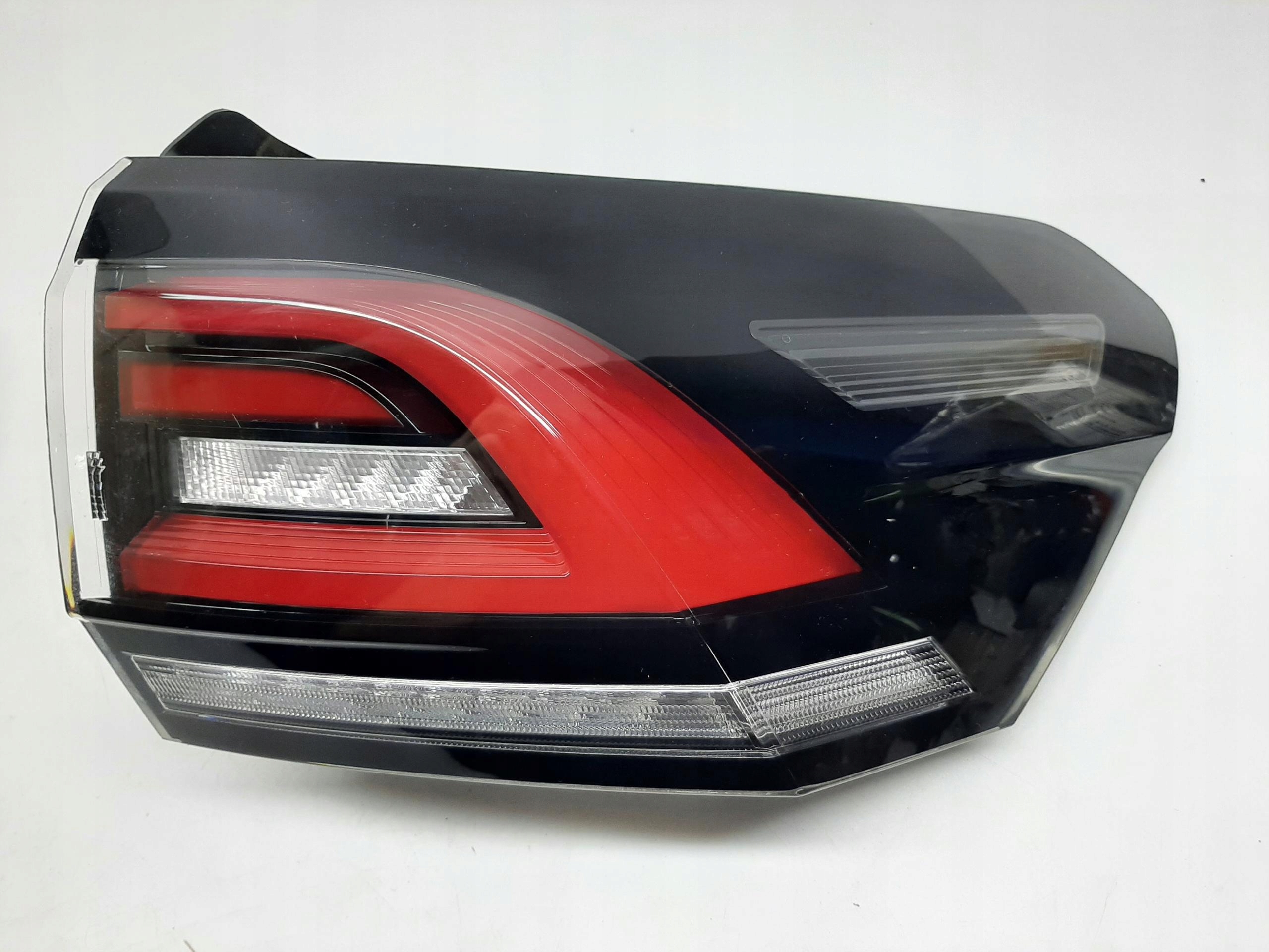 VW TAIGO LAMPA PRAWA TYLNA TYŁ LED 2G7945096