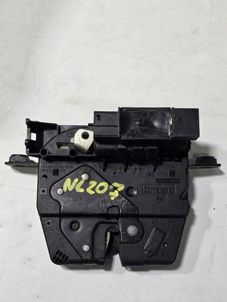 BMW F01 F02 F10 F15 F30 F31 F34 ZAMEK KLAPY TYŁ 966929 966853