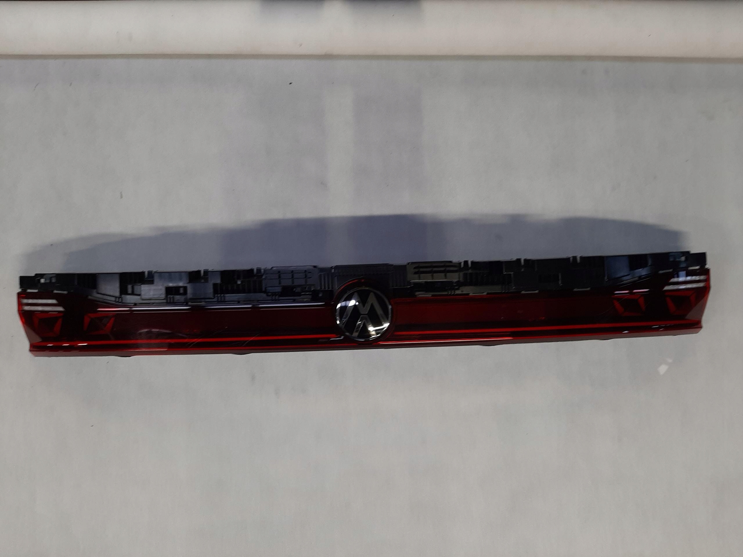VW TOUAREG III BLENDA TYŁ TYLNA LED ŚRODKOWA 760945307G