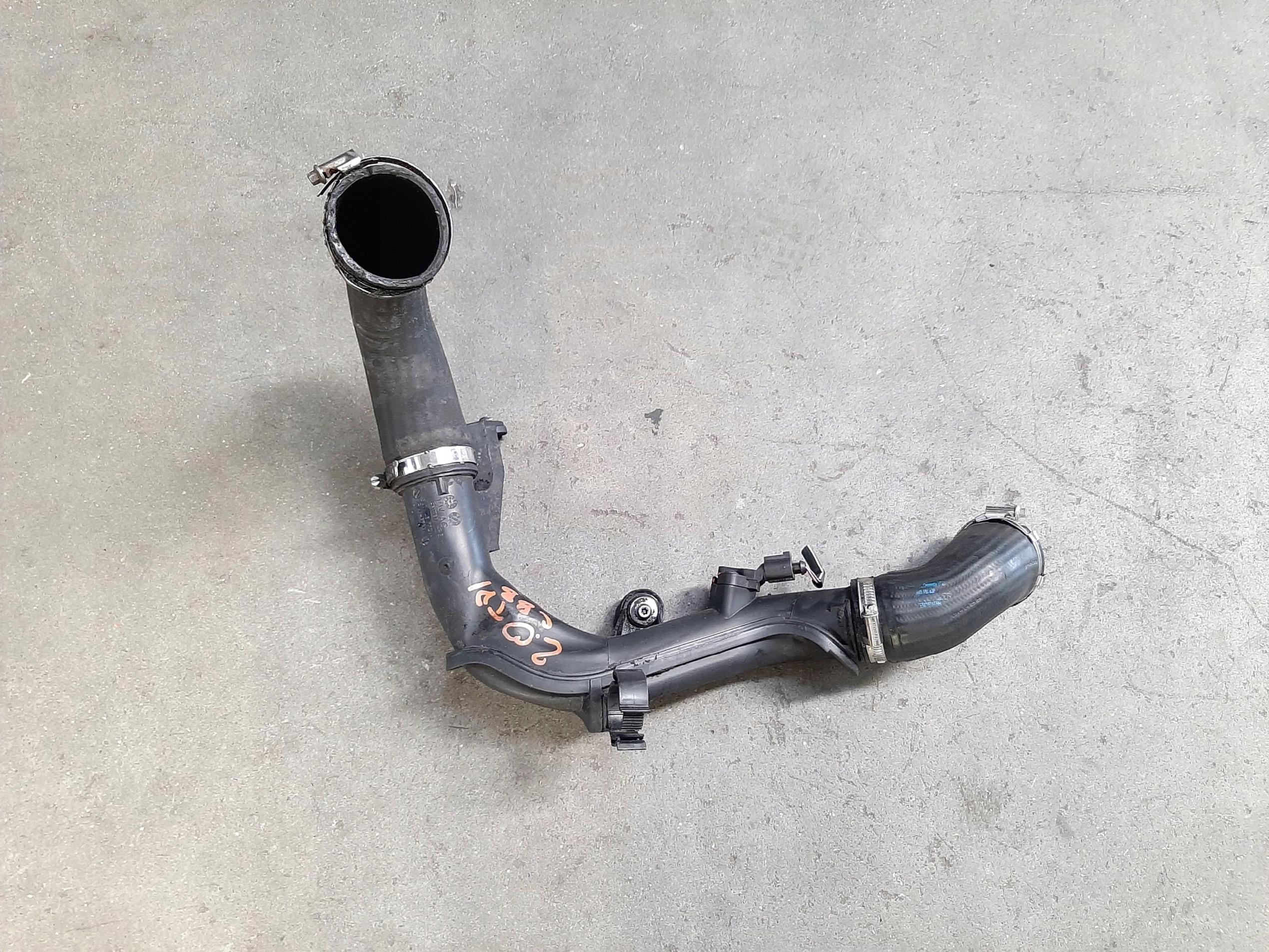 VW PASSAT CC RURA POWIETRZA INTERCOOLERA 5N0145770A