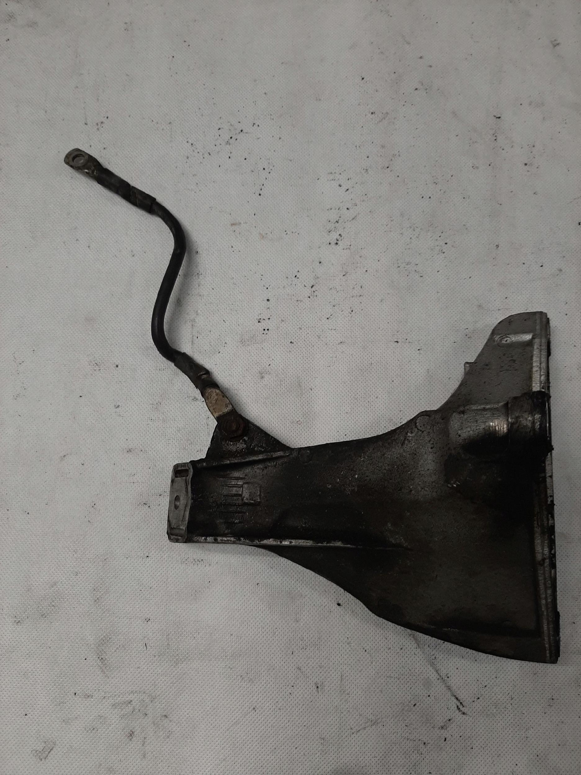VW PASSAT B5 AUDI A4 B5 1.9 TDI ŁAPA MOCOWANIE SILNIKA 8D0199308AF
