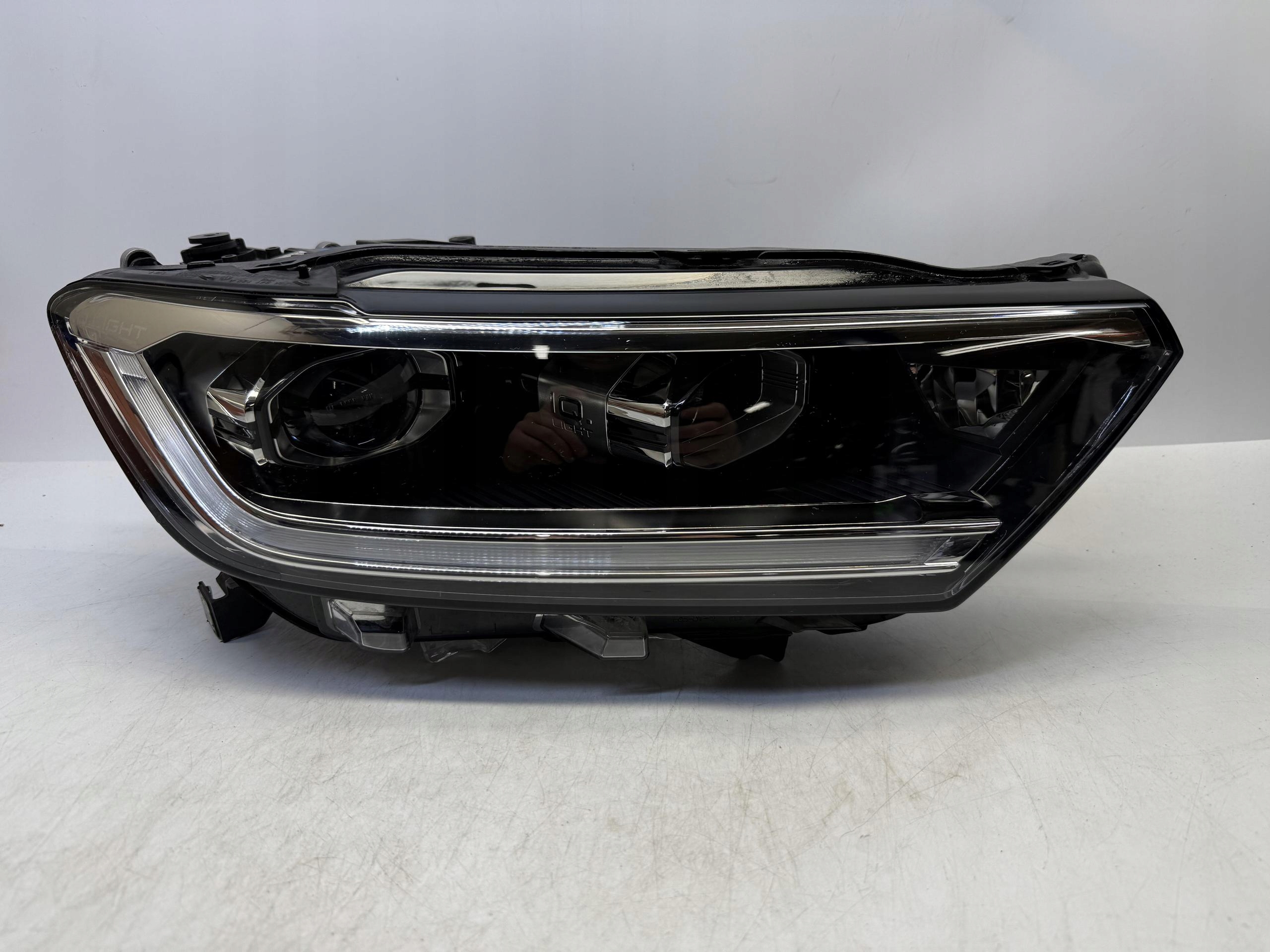 VW T-ROC REFLEKTOR LAMPA PRAWY PRZÓD PRZEDNIA LED IQ.LIGHT 2GA941036AT