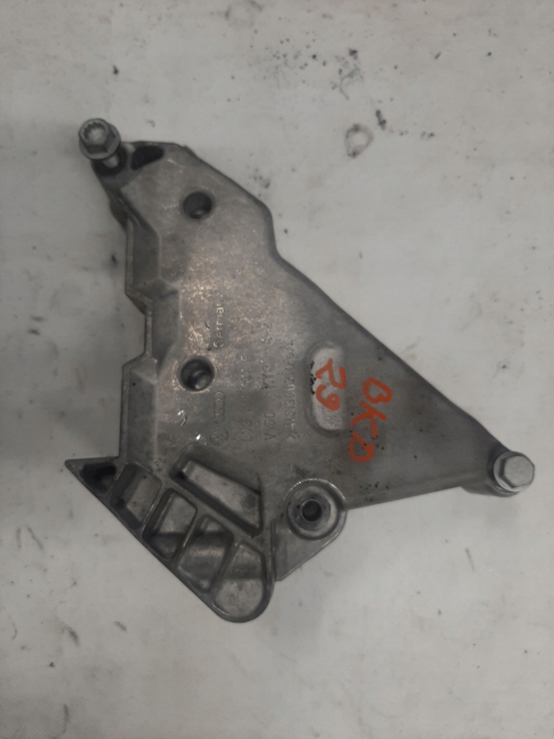 VW PASSAT B6 AUDI A3 8P LEON II 2.0 TDI ŁAPA MOCOWANIE SILNIKA 03G199207E