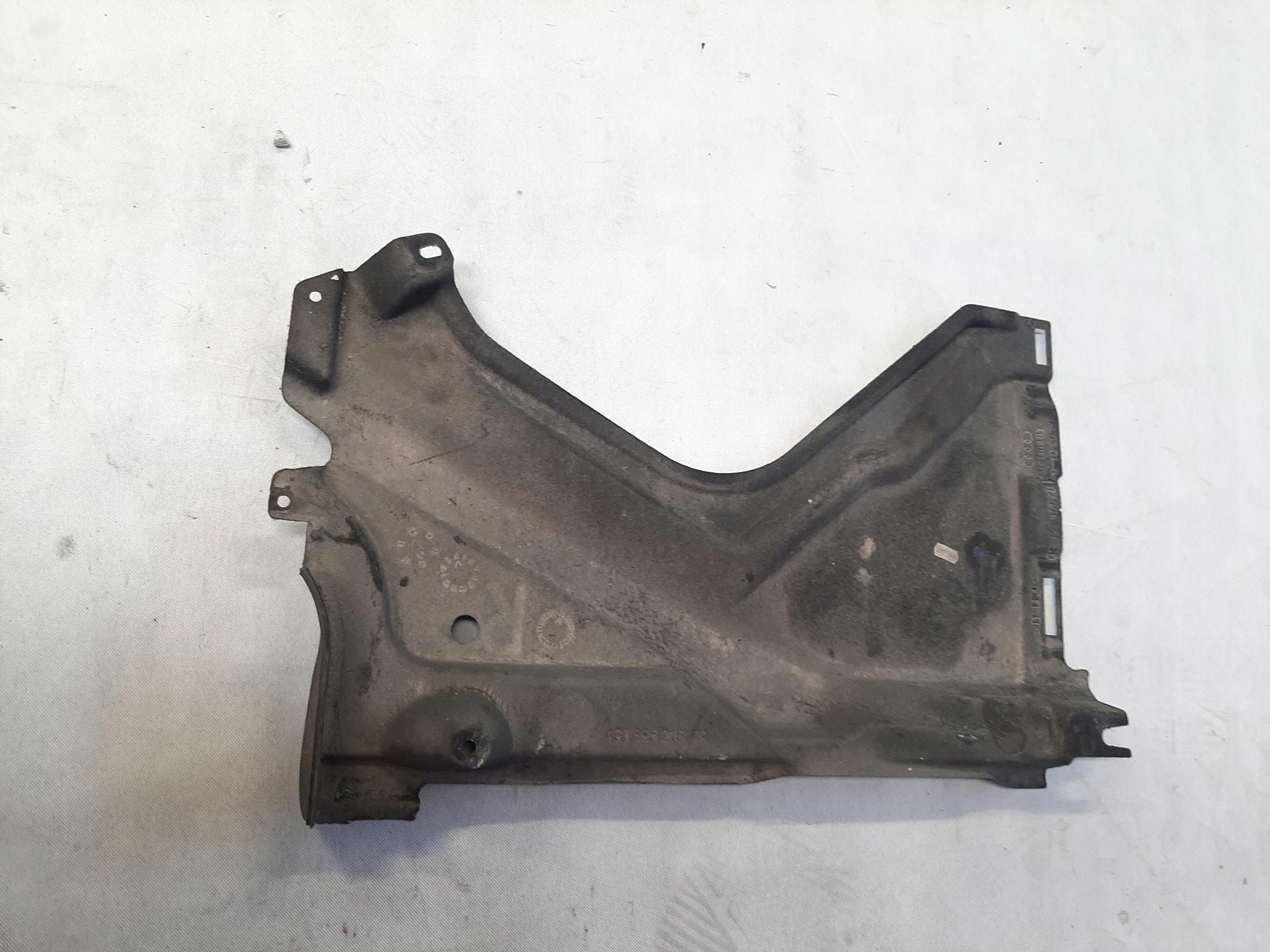 AUDI A6 C7 LIFT SEDAN 2014- 3.0 TDI OSŁONA PODWOZIA PRAWA TYLNA 4G0825216A