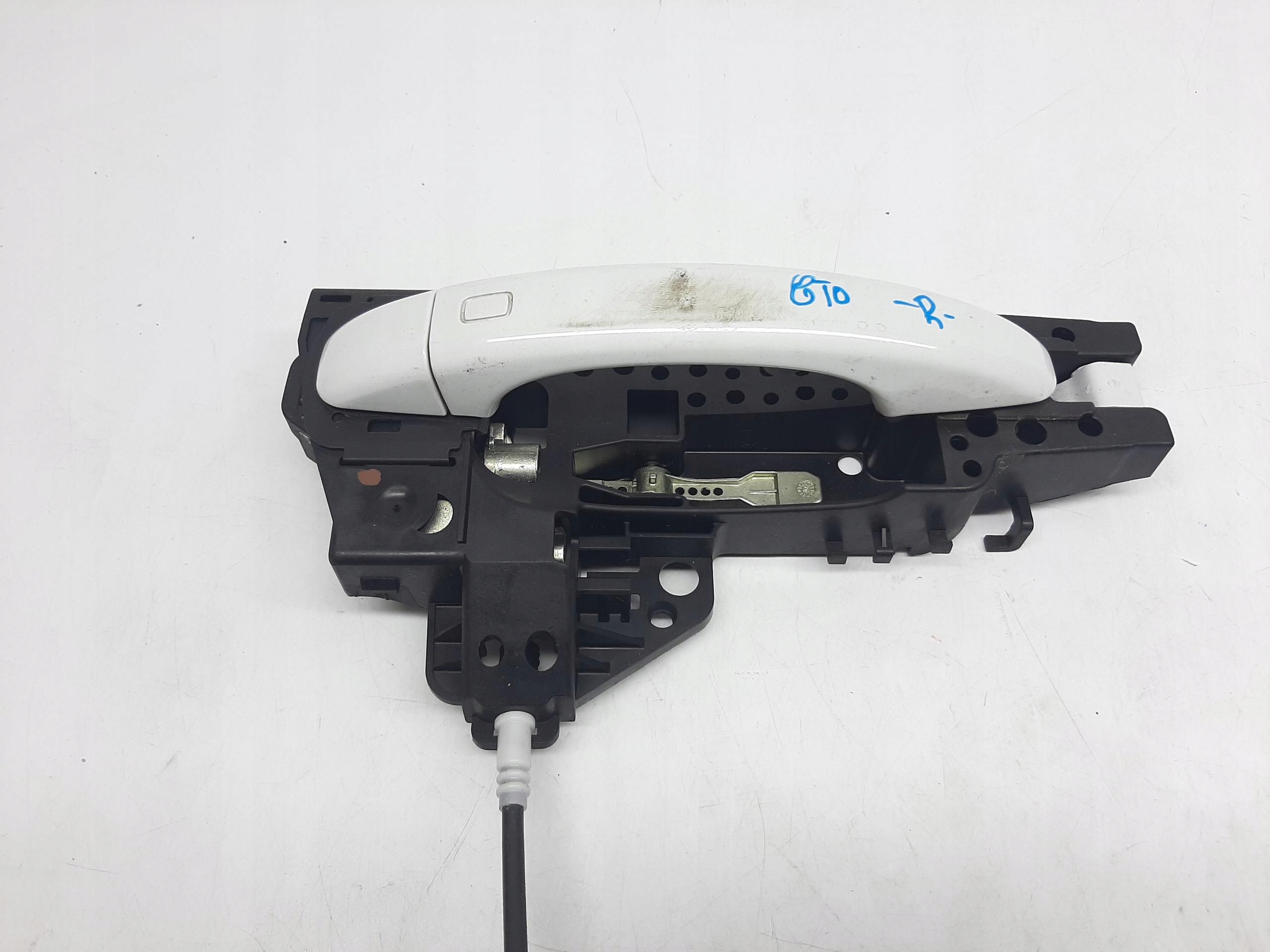 AUDI A5 8T KLAMKA ZEWNĘTRZNA PRAWA 8T0837886
