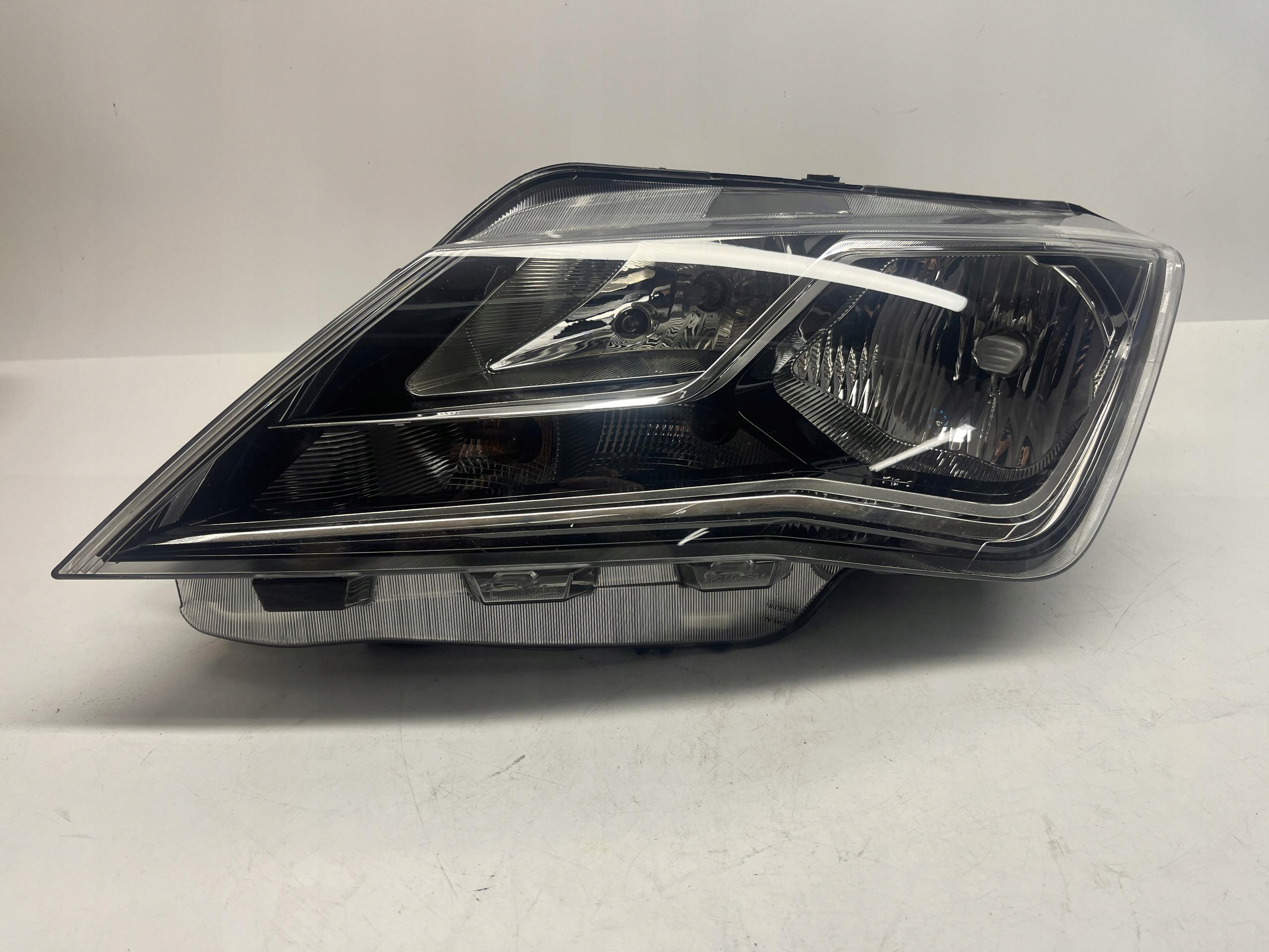 SEAT TOLEDO Reflektor Lampa Lewa 6JB941015