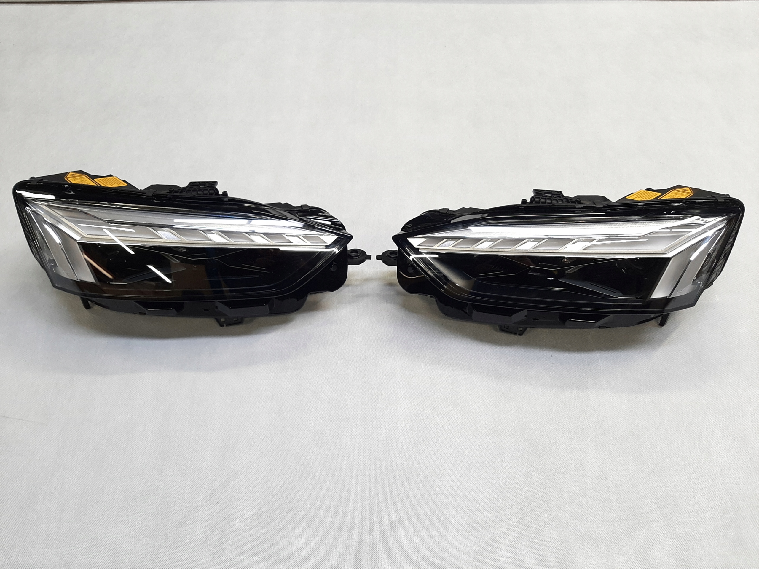 Audi A5 S5 F5 Reflektor Lampy Komplet NOWY 8W6941085A 8W6941086A UK LASER