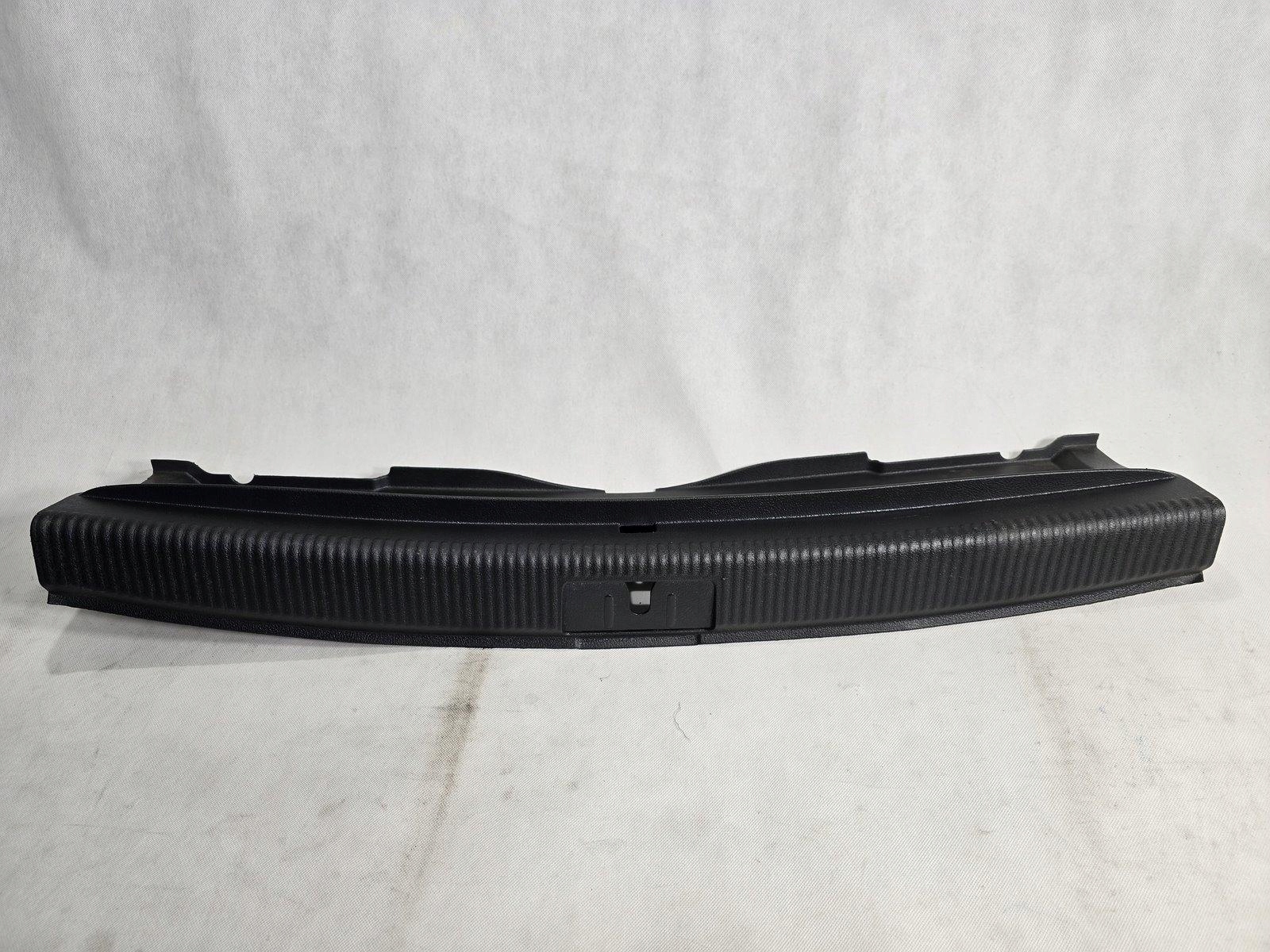 VW GOLF V PLUS OSŁONA PASA TYLNEGO TYŁ MASKOWNICA 5M0863459C
