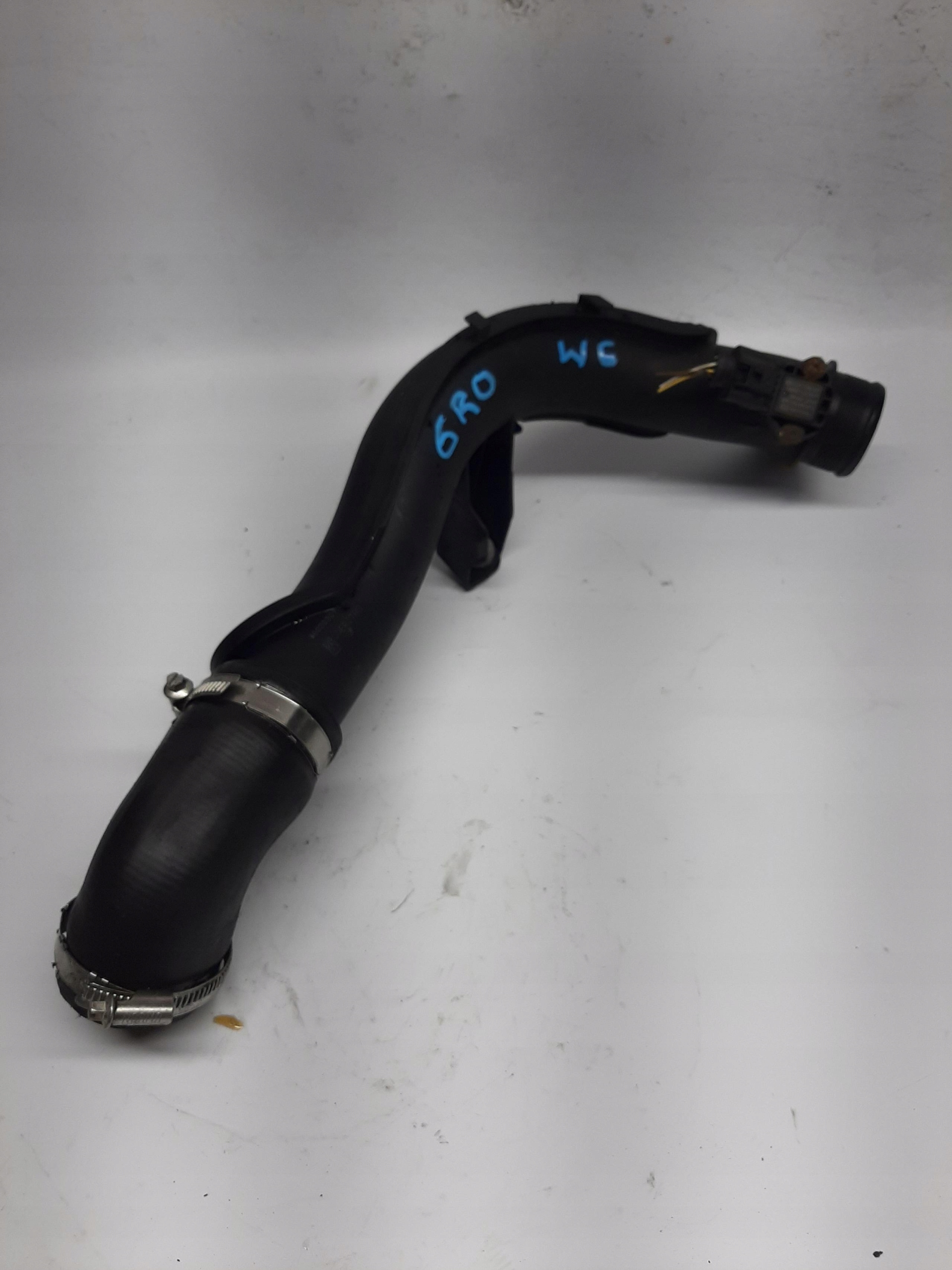 VW POLO V 6R TOLEDO IV 1.6 TDI WĄŻ RURA PRZEWÓD INTERCOOLERA 6R0145770A