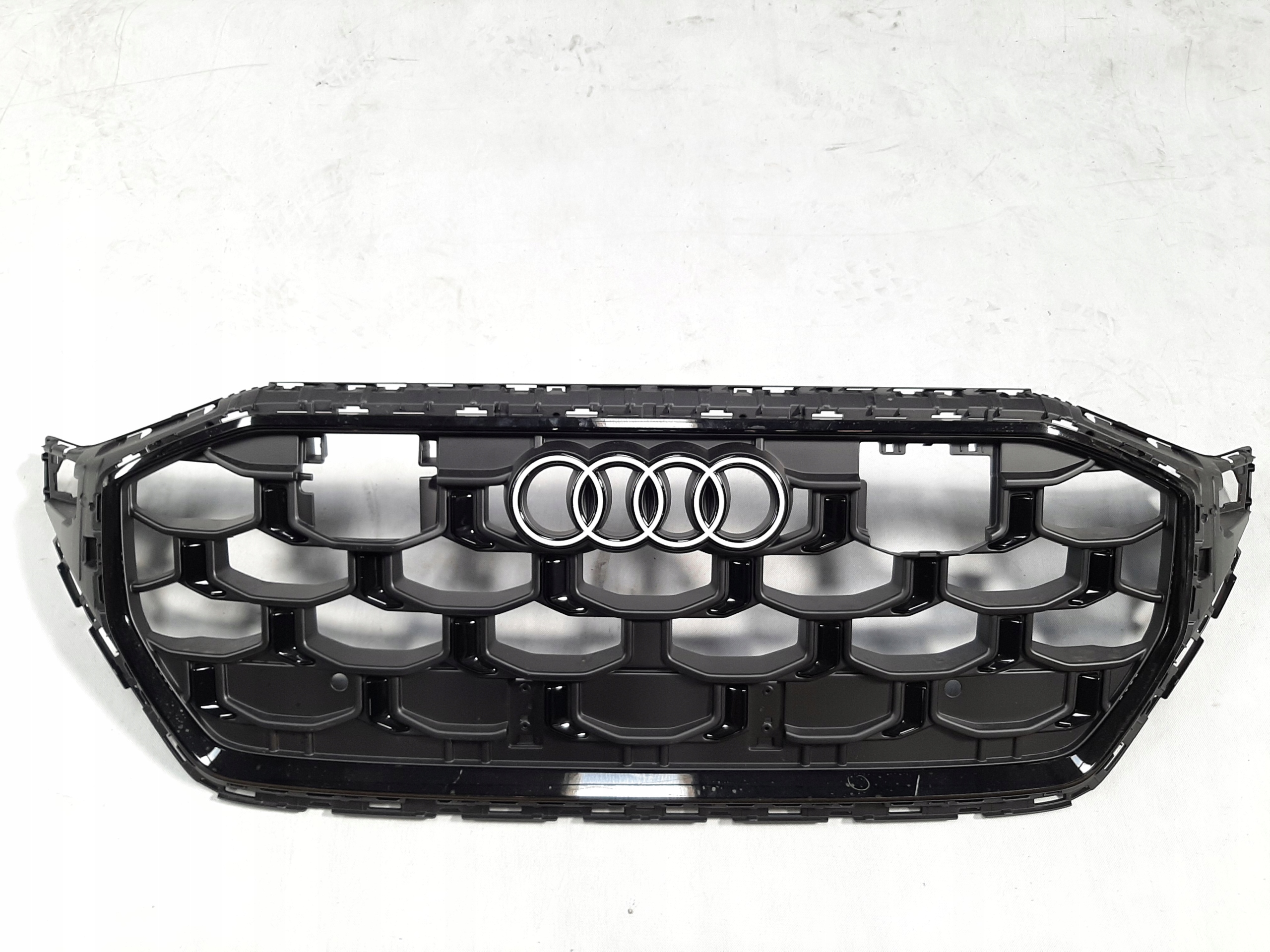 AUDI Q8 SQ8 LIFT ATRAPA CHŁODNICY GRILL ZDERZAKA PRZÓD S-LINE 4M8853651BS