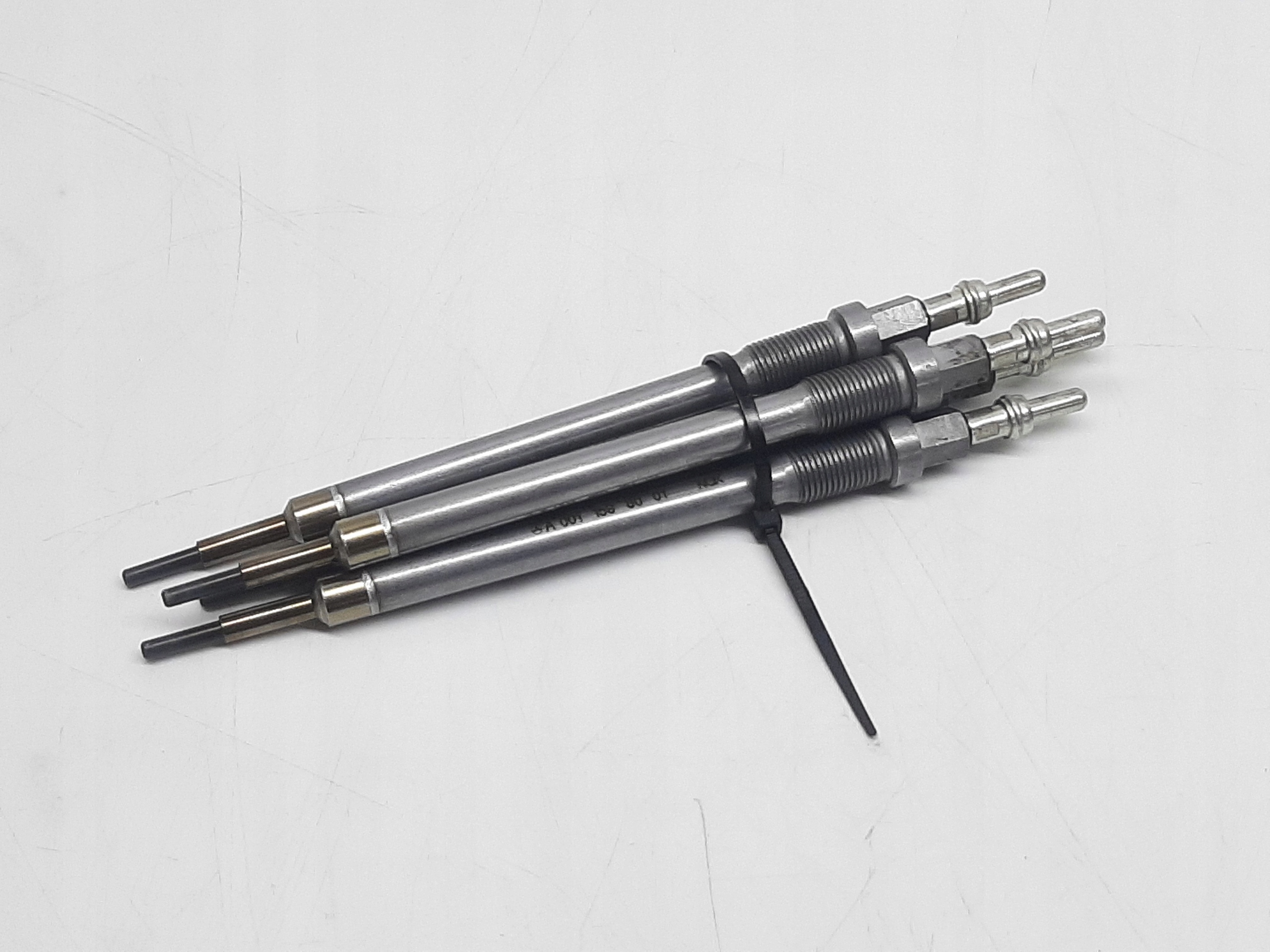 MERCEDES-BENZ E-CLASS W213 ŚWIECE ŚWIECA ŻAROWE ŻAROWA A0011598001