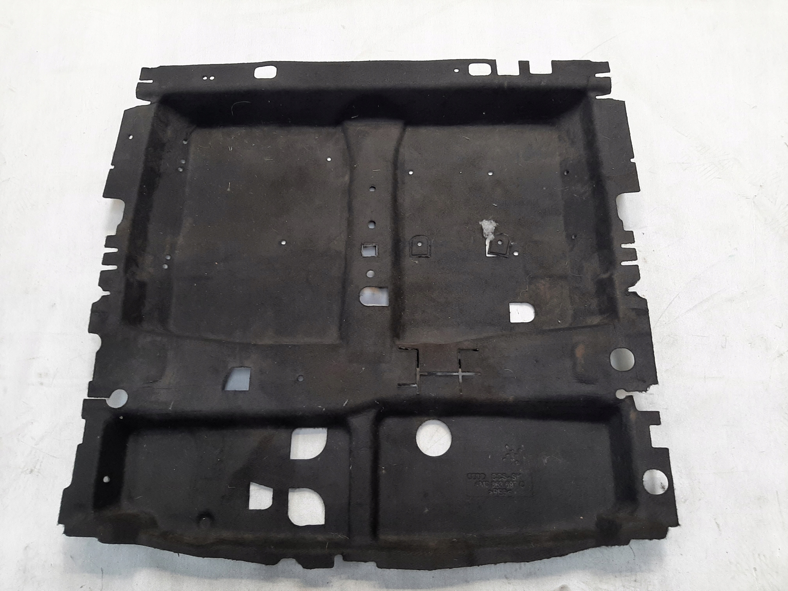 AUDI Q7 4M WYKŁADZINA BAGAŻNIKA 4M0863697C