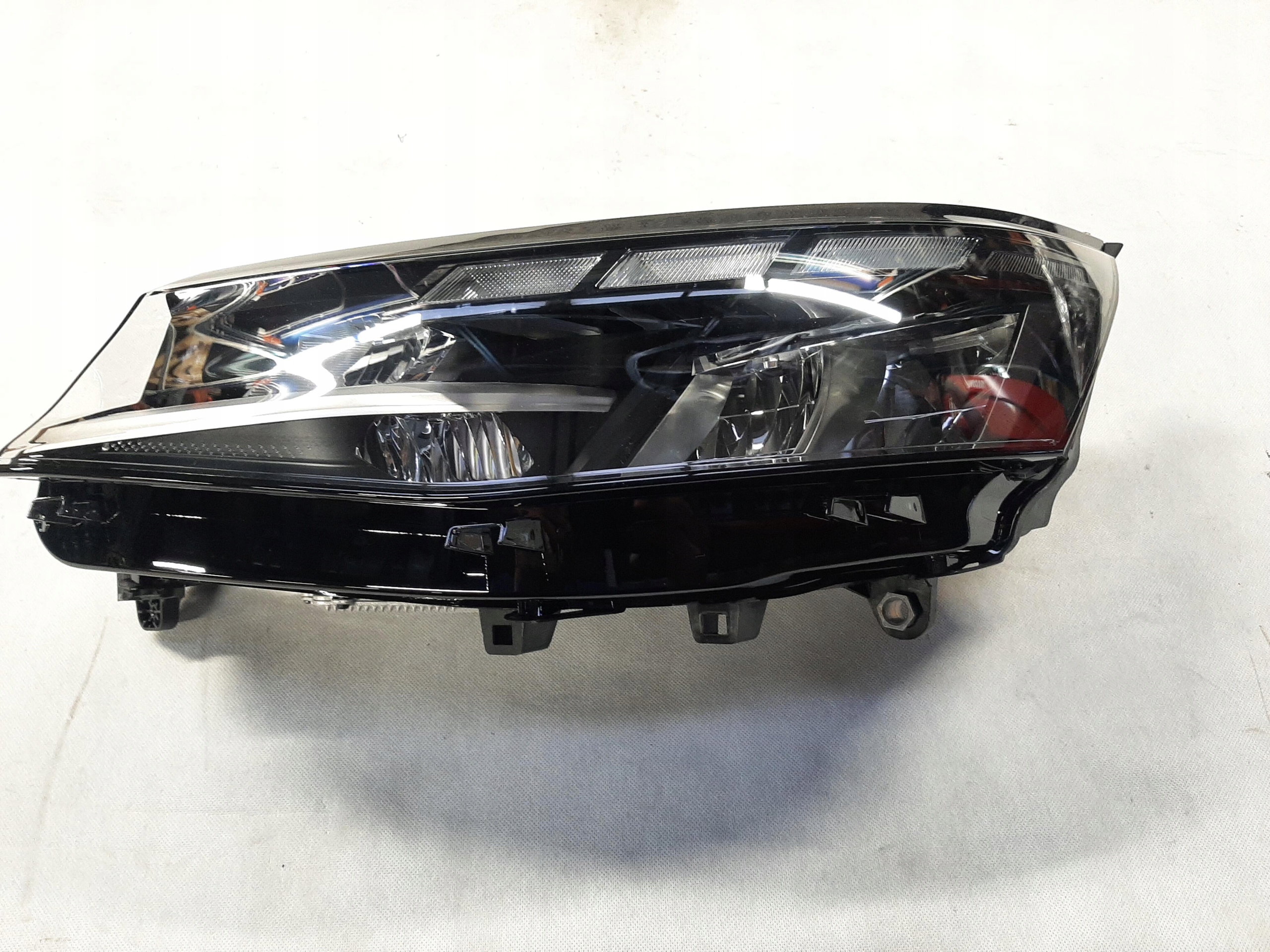 VW T7 REFLEKTOR LAMPA LED PRZÓD PRZEDNIA LEWA 7T1941035AF
