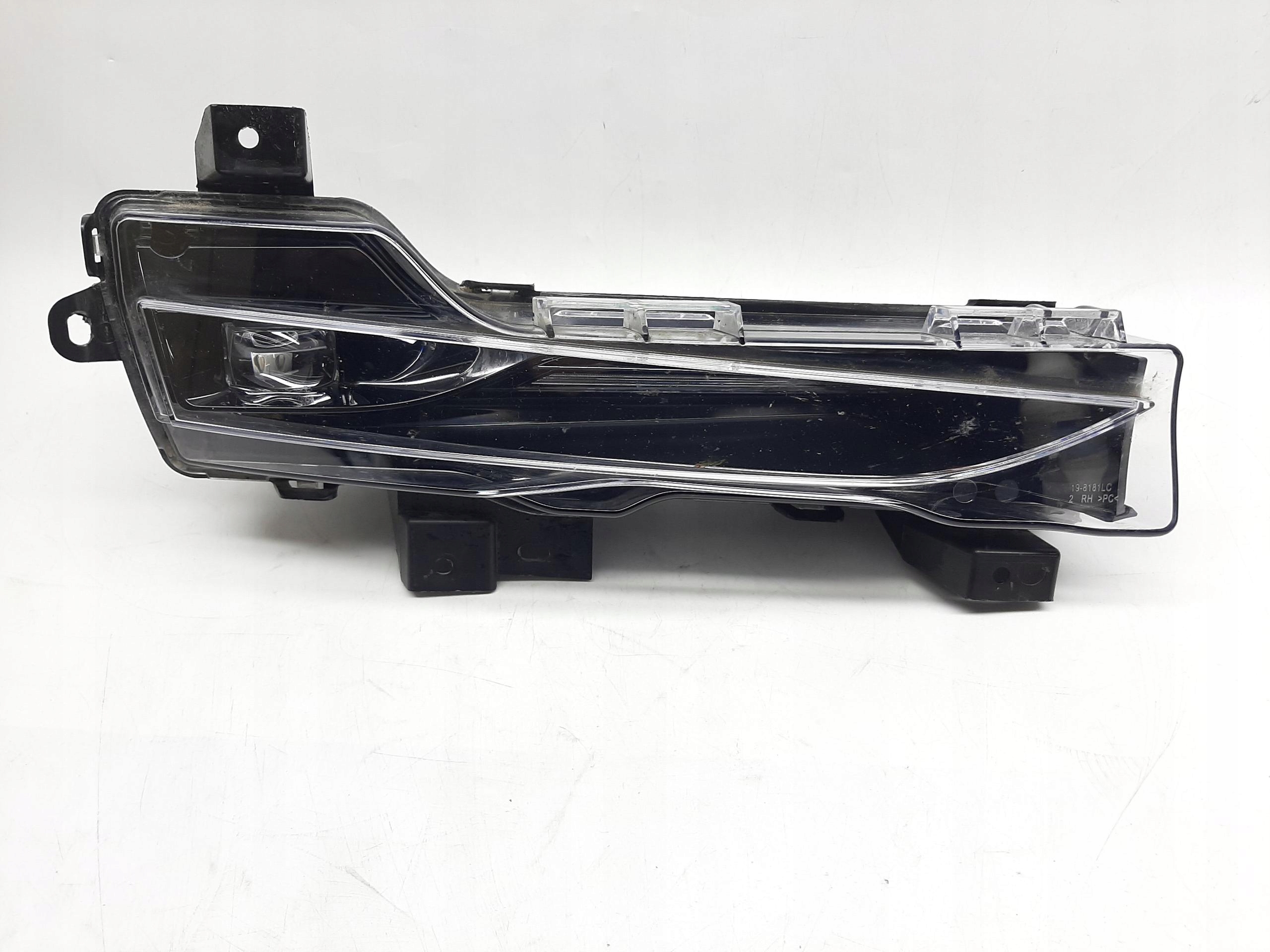 TESLA 3 Y PRAWY HALOGEN LED DRL 1624798-00-A