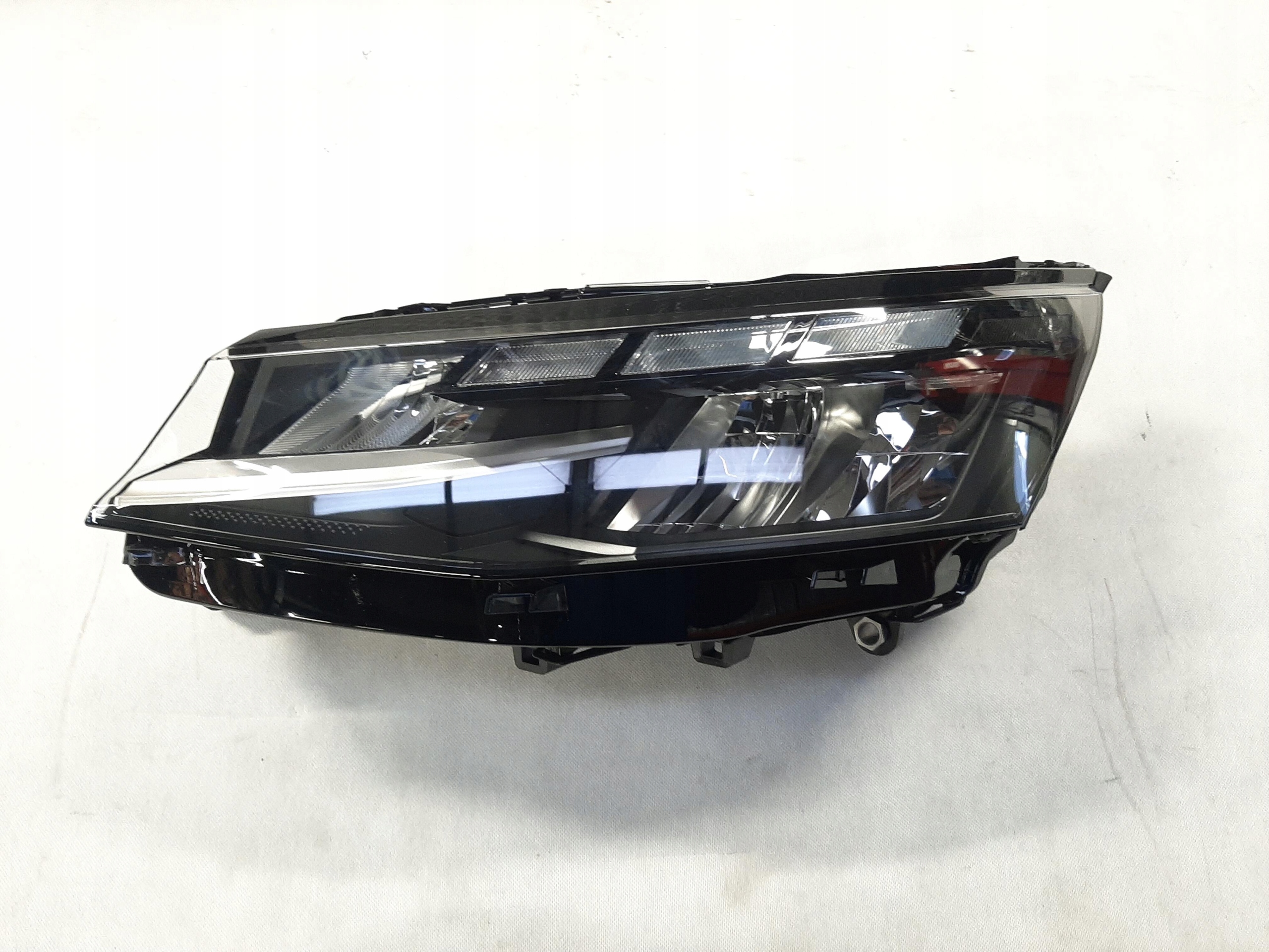 VW T7 REFLEKTOR LAMPA LED PRZÓD PRZEDNIA LEWA 7T1941035C