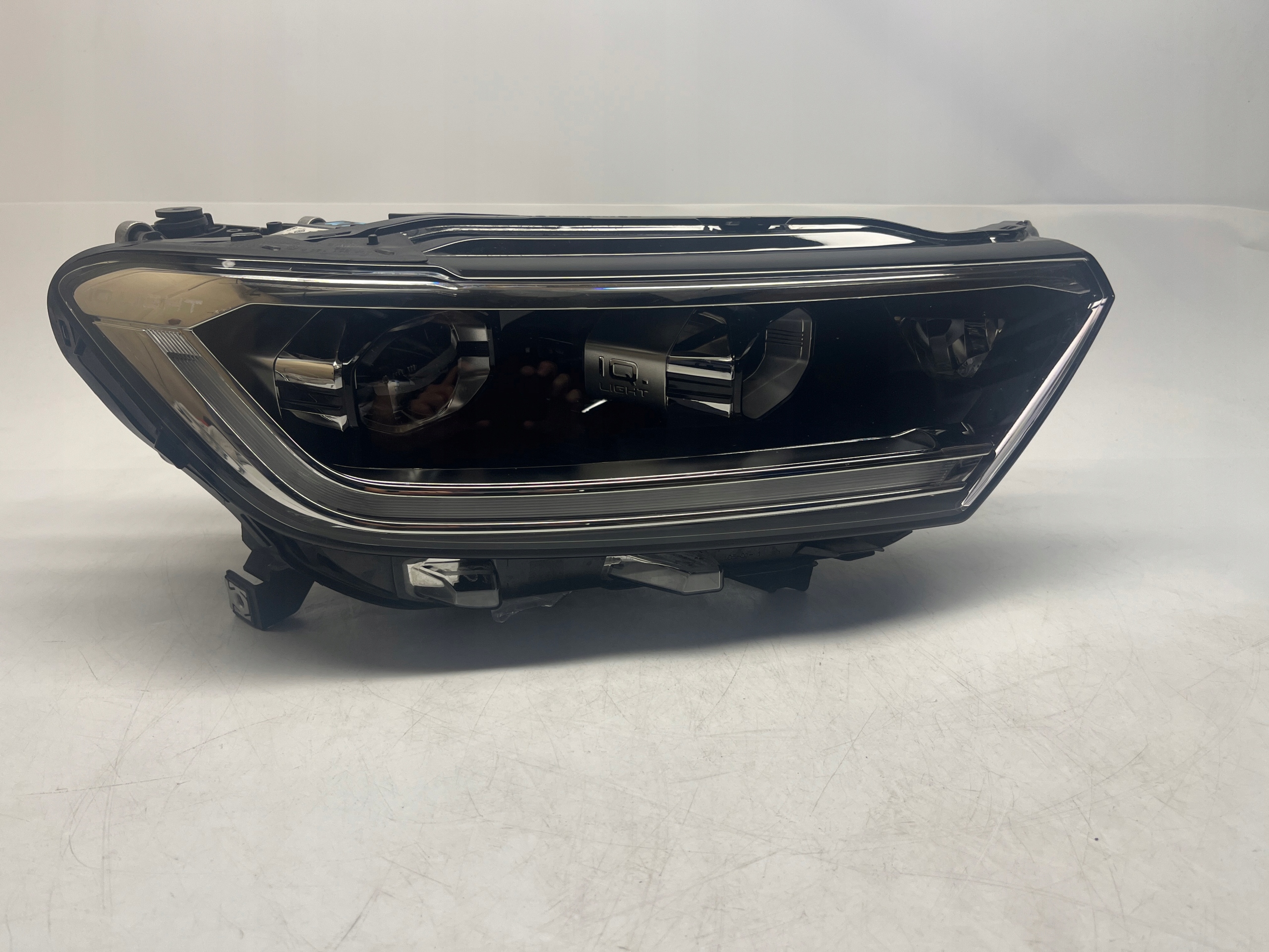 Volkswagen T-ROC REFLEKTOR LAMPA PRAWA PRZÓD LED MATRIX BEAM 2GA941036AK