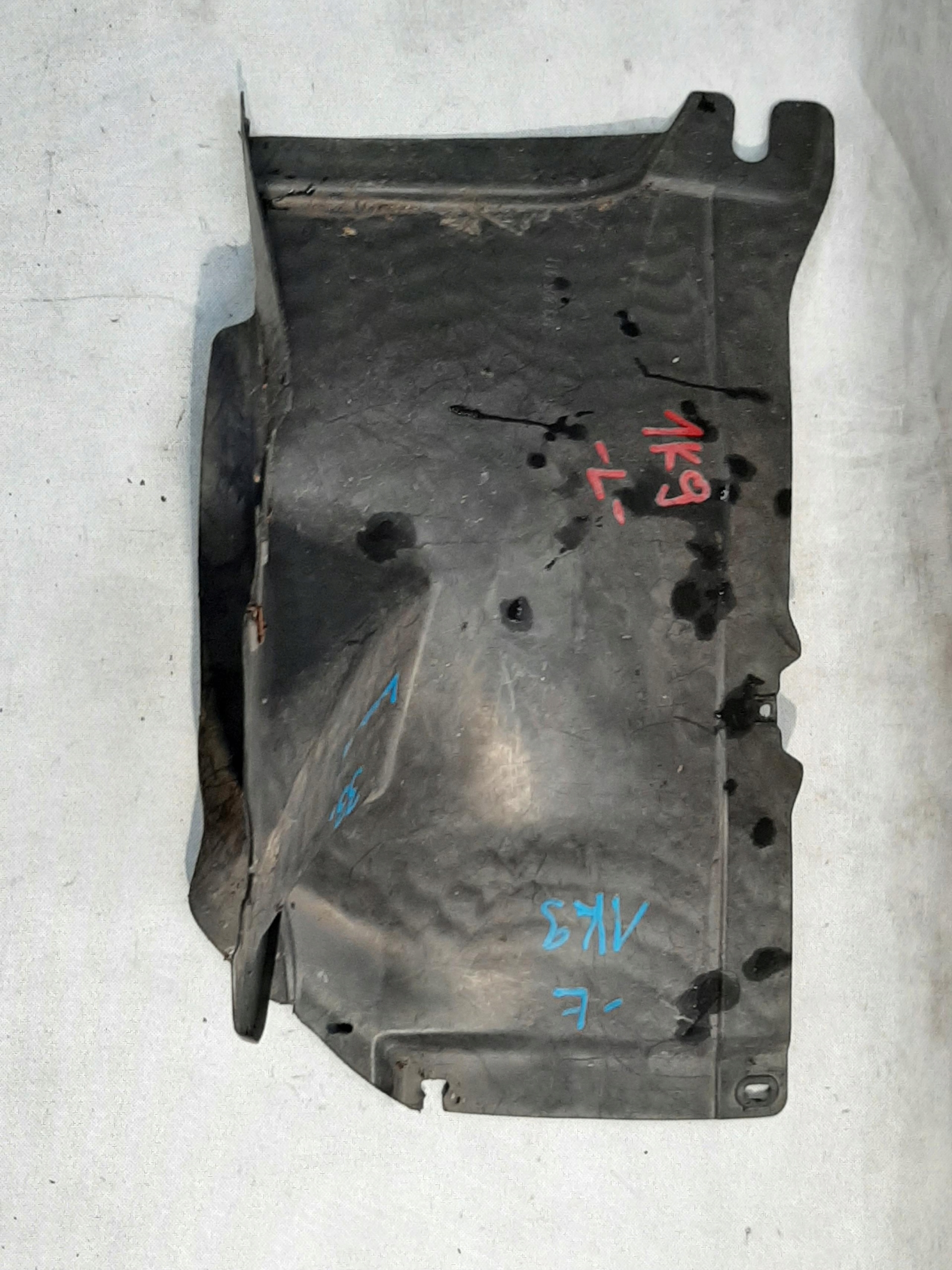 VW GOLF V VI NADKOLE OSŁONA LEWY PRZÓD CZĘŚĆ PRZEDNIA 1K9805911 1K9805911A