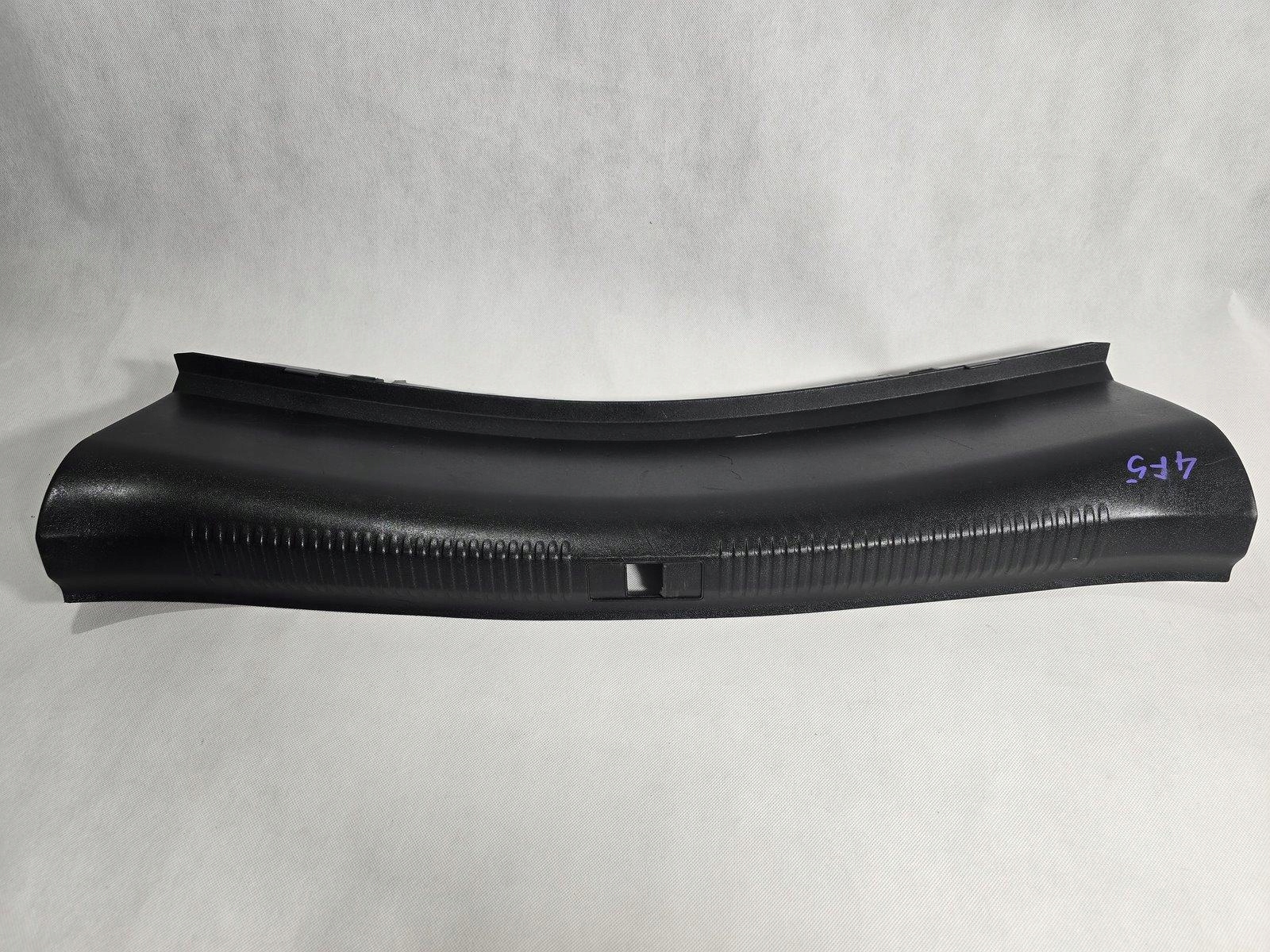 AUDI A6 C6 SEDAN OSŁONA PASA TYLNEGO TYŁ MASKOWNICA 4F5863471