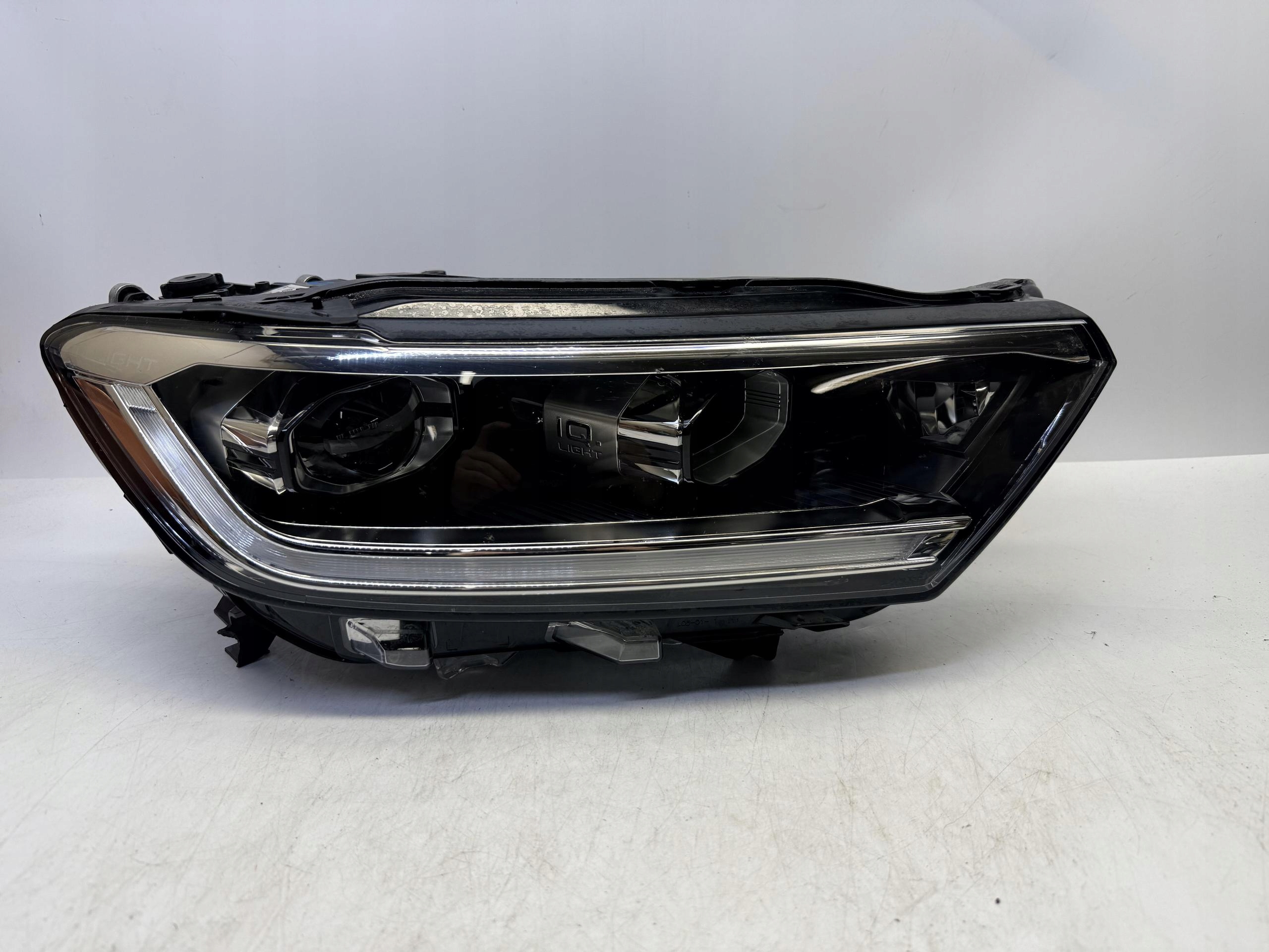VW T-ROC REFLEKTOR LAMPA PRAWY PRZÓD PRZEDNIA LED IQ.LIGHT 2GA941036BS