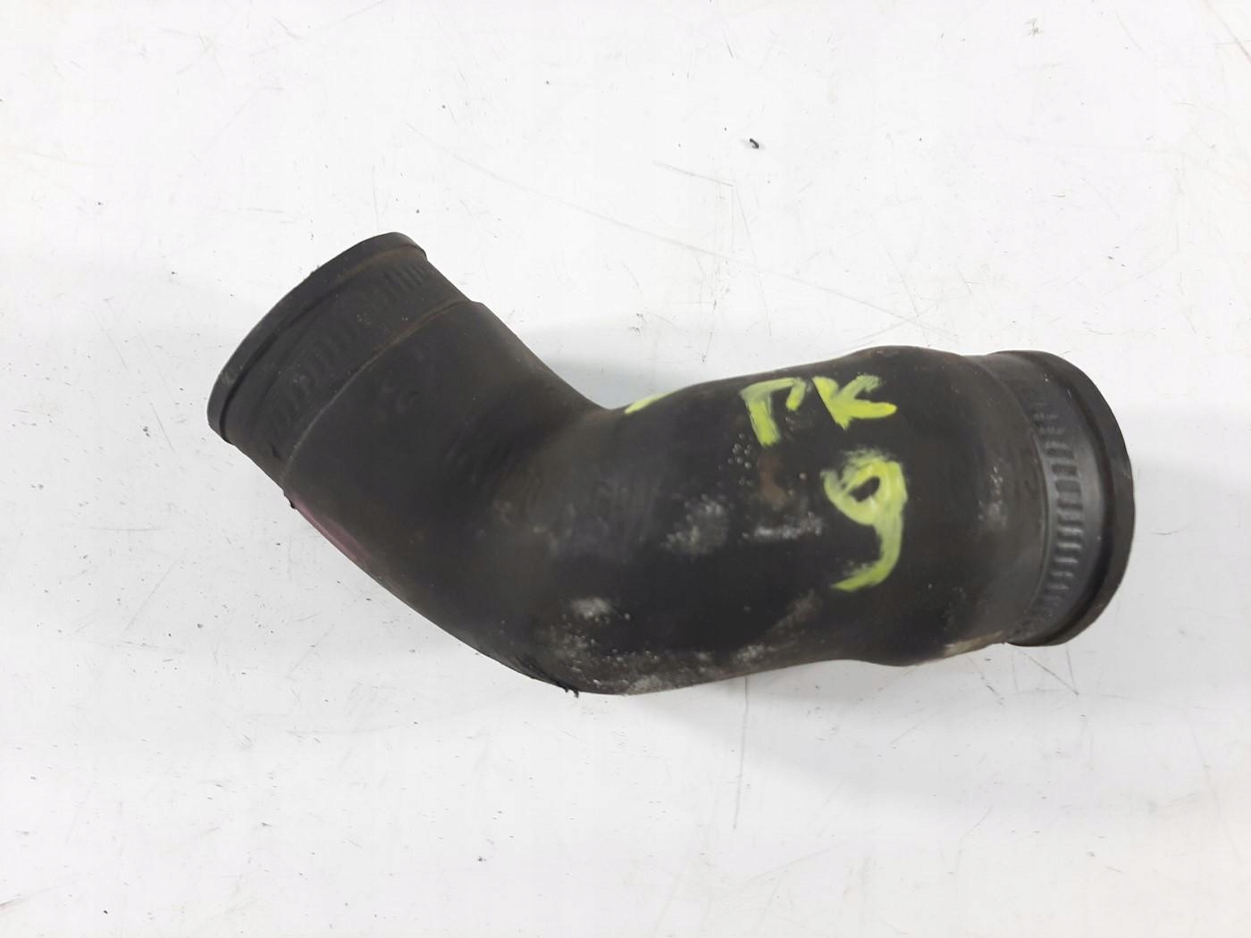 AUDI A4 B6 WĄŻ RURA INTERCOOLERA 8E0145838H