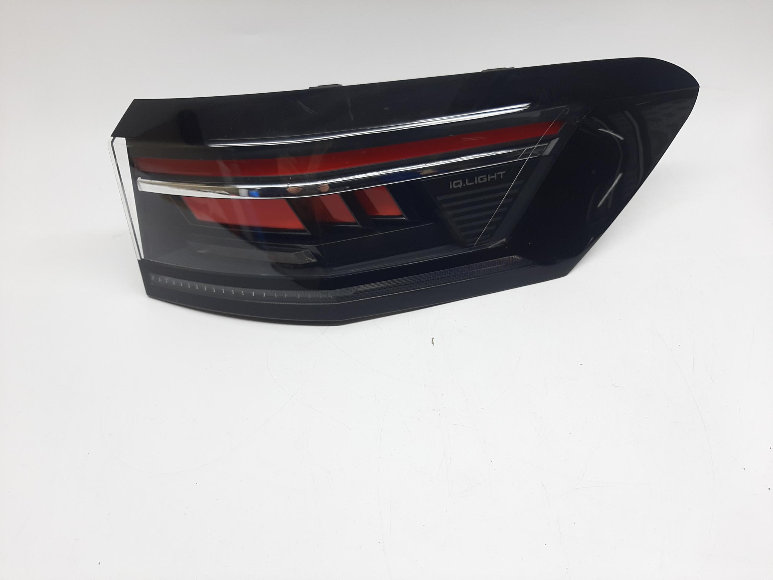 VW PASSAT B9 KOMBI LAMPA TYŁ TYLNA PRAWA IQ LIGHT LED 3J0945208