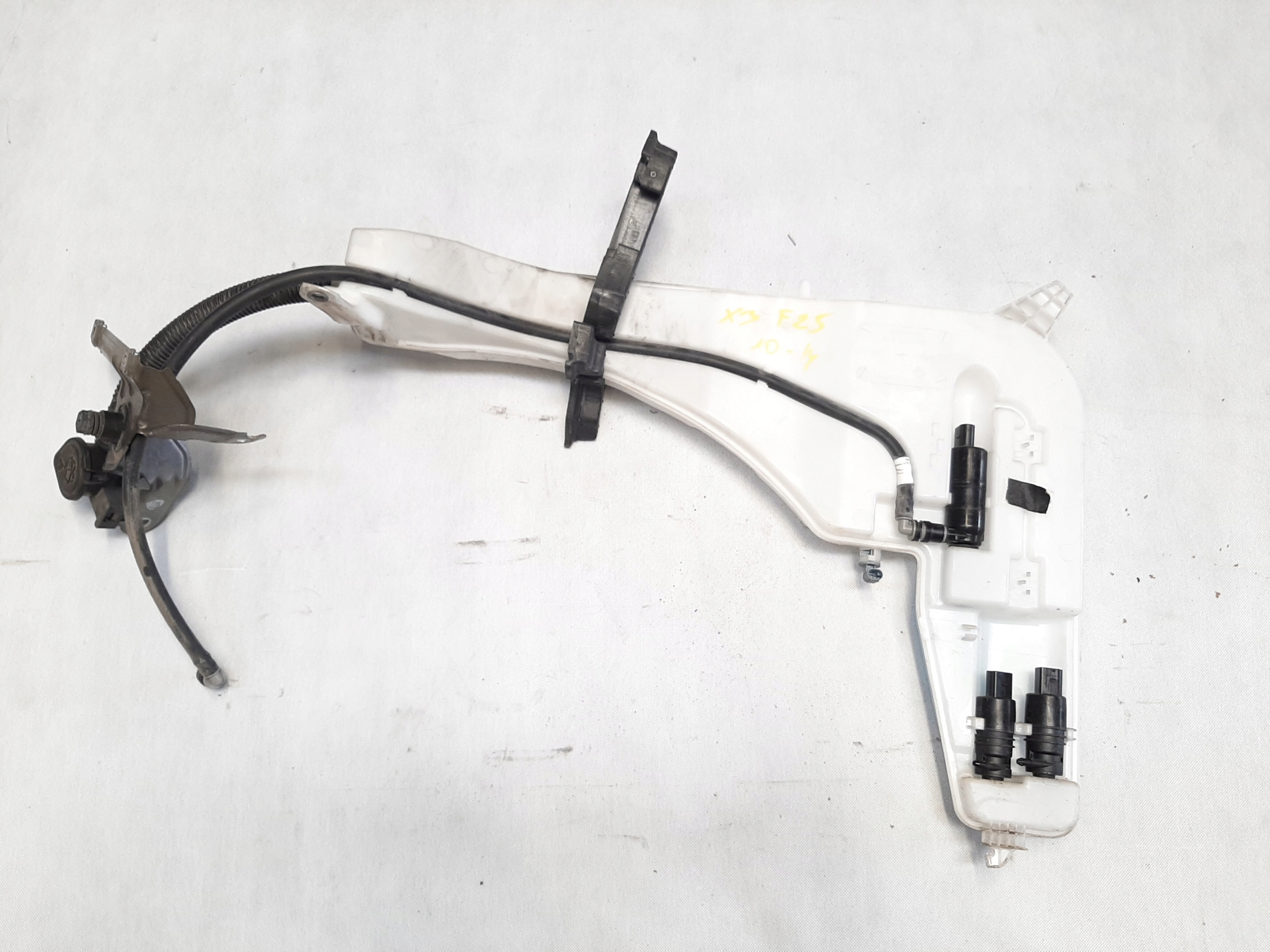 BMW X3 F25 2.0i 10-14r ZBIORNIK PŁYNU DO SPRYSKIWACZY 7213265