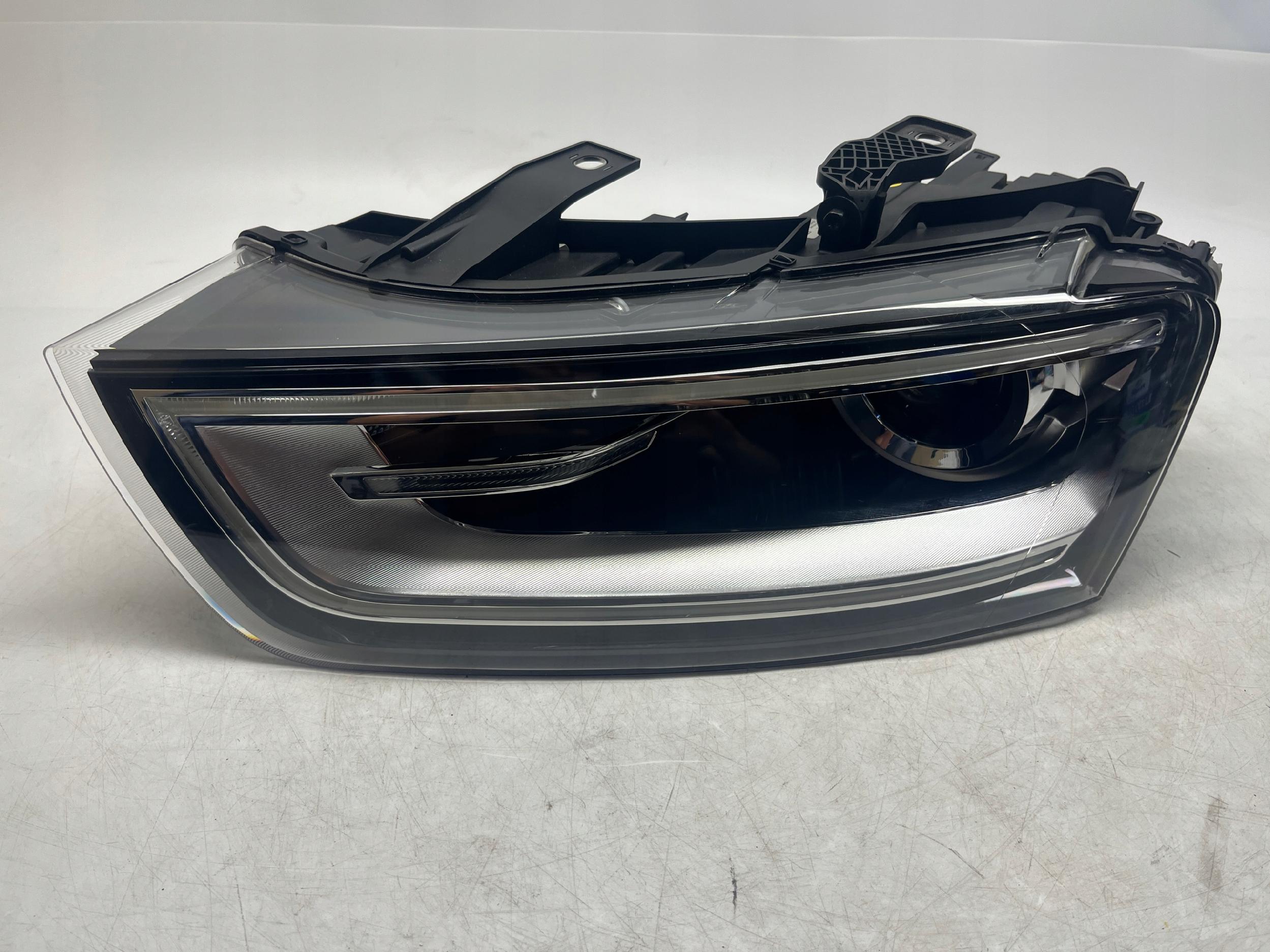 AUDI Q3 REFLEKTOR LAMPA PRZÓD LEWA XENON 8U0941003D 8U0941029D