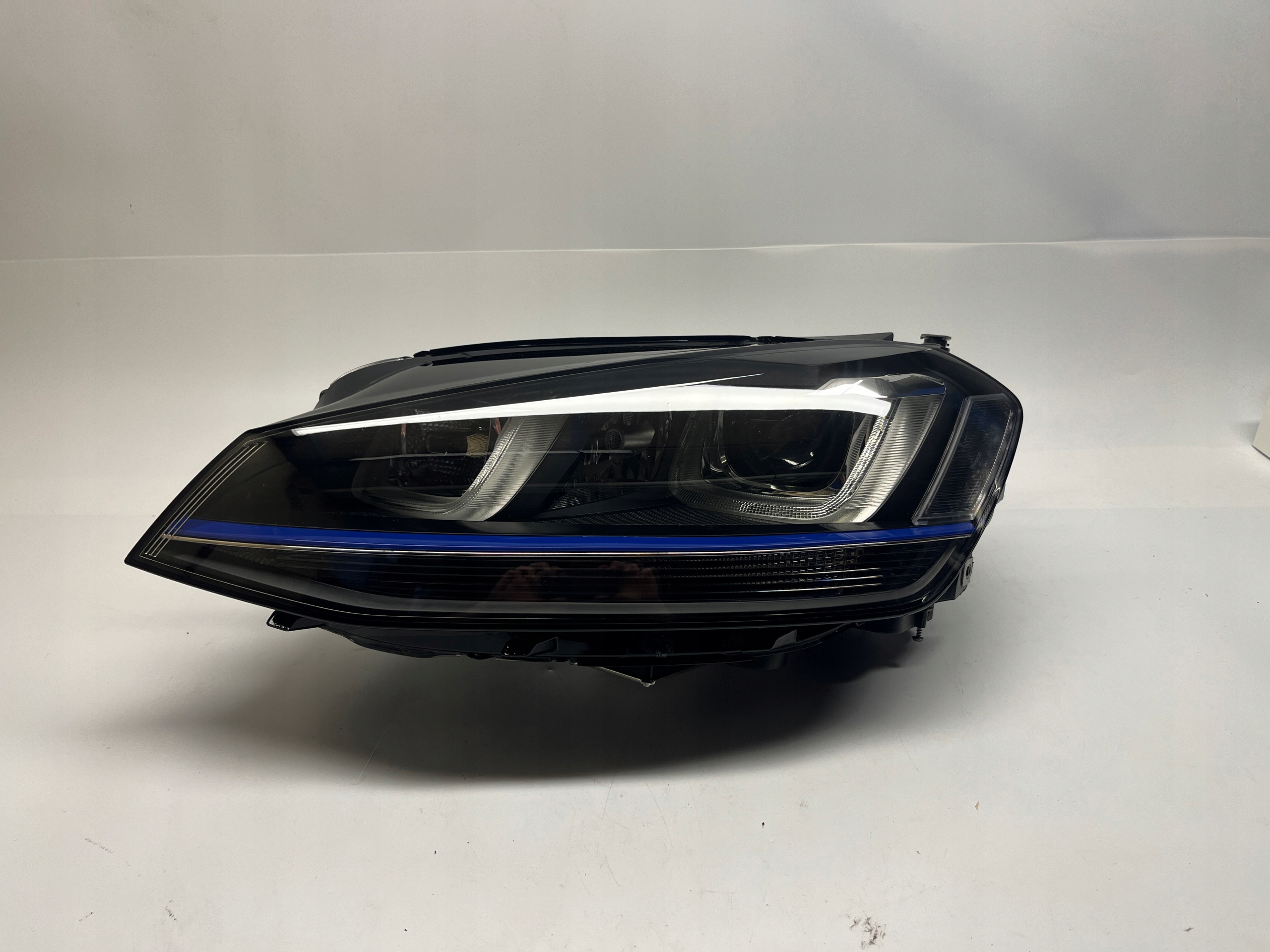 VOLKSWAGEN GOLF VII LIFT REFLEKTOR PRZÓD XENON LEWY LED PRZETWO 5G1941033C
