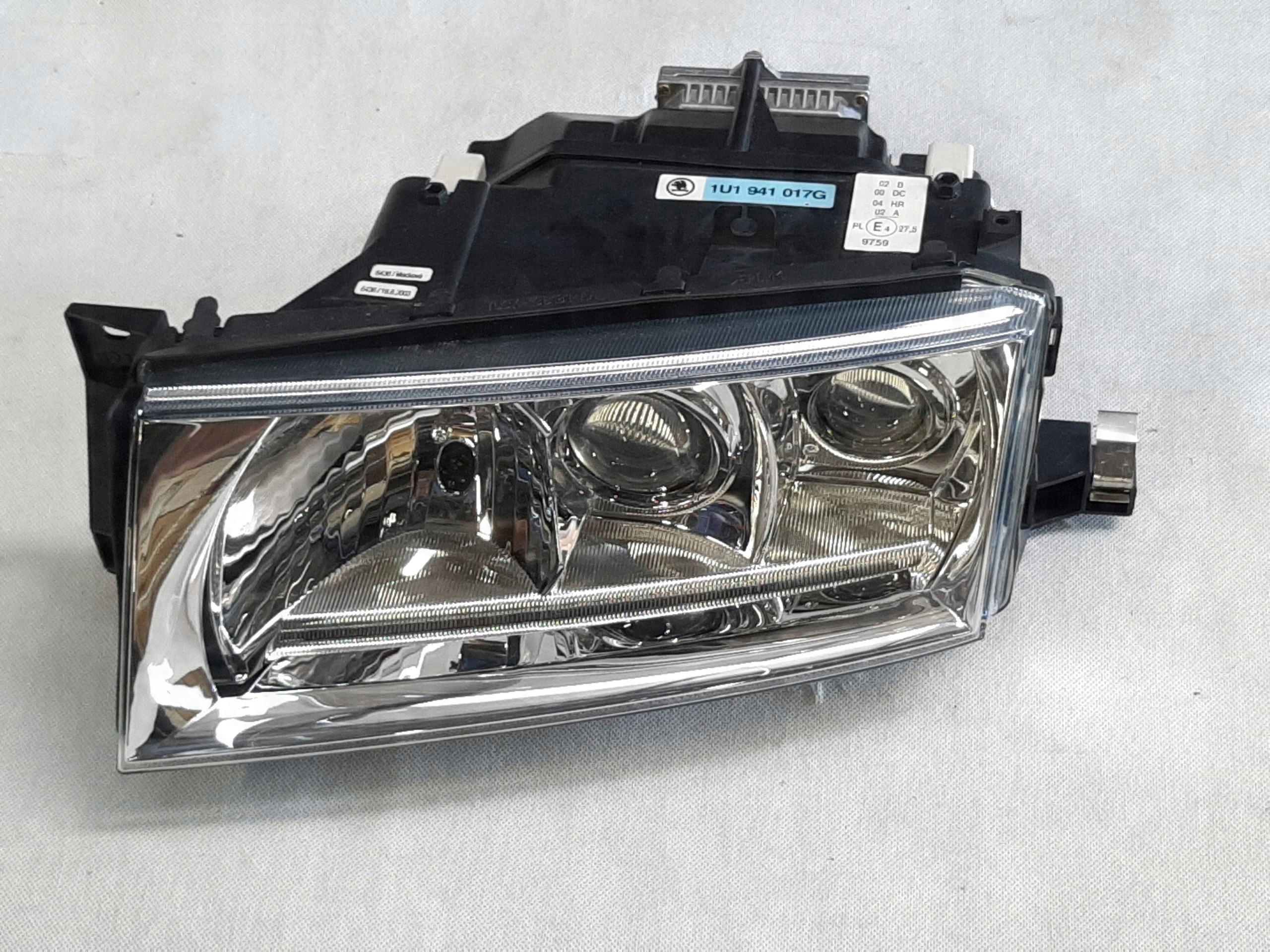 SKODA OCTAVIA REFLEKTOR LAMPA PRZÓD PRZEDNIA LEWA NOWA 1U1941017G