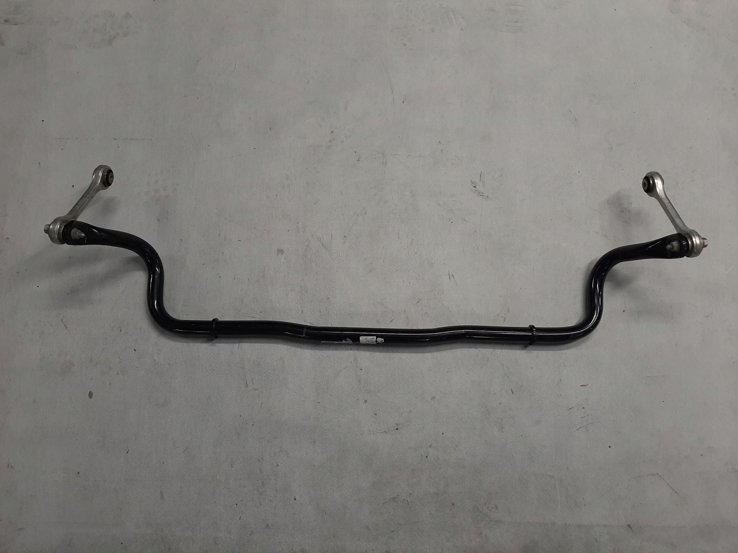 PORSCHE MACAN DRĄŻEK STABILIZATORA PRZÓD PRZEDNI 95B411309E