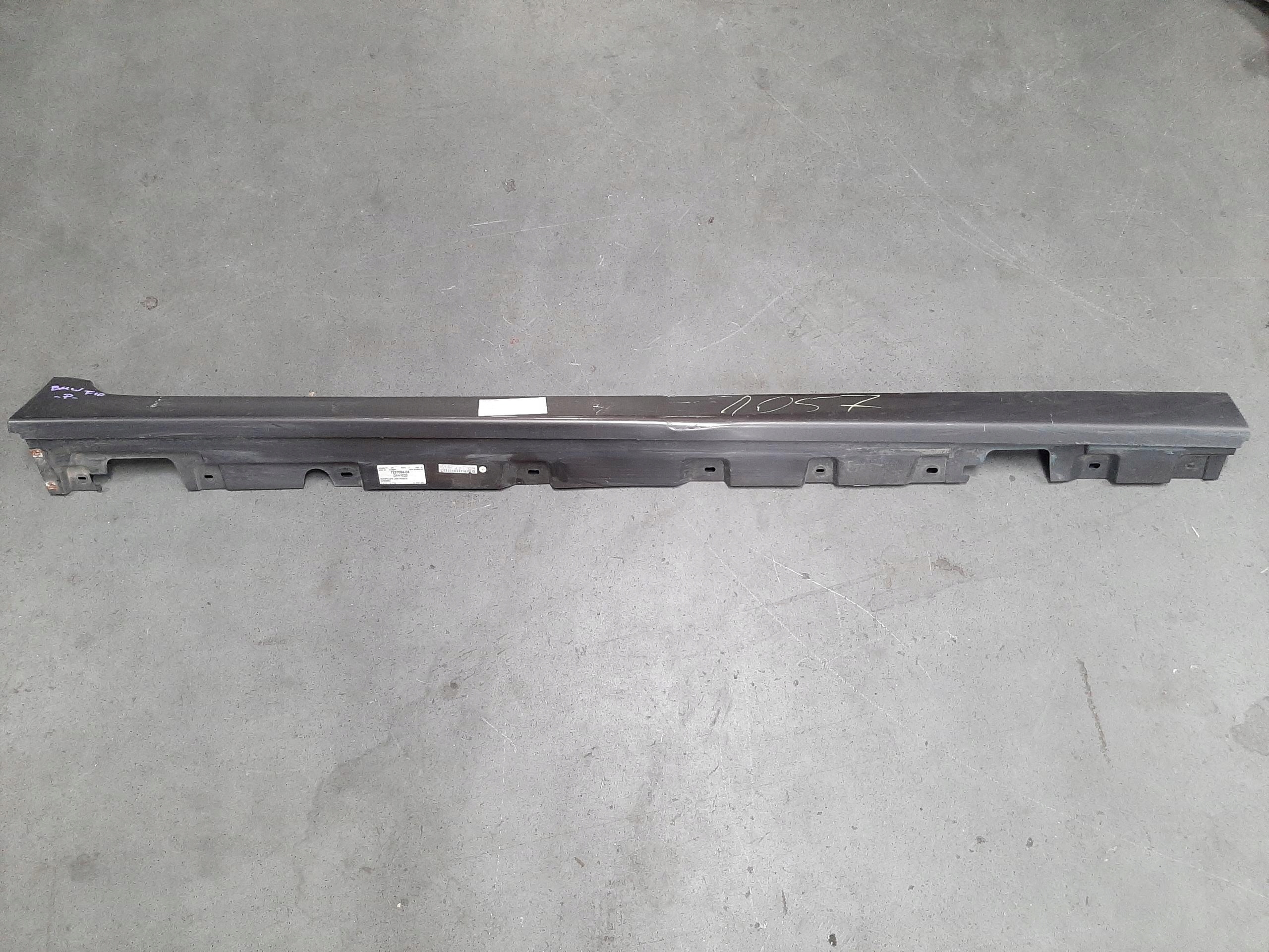 BMW 5 F10 LISTWA NAKŁADKA PROGOWA PRAWA 7237064-04