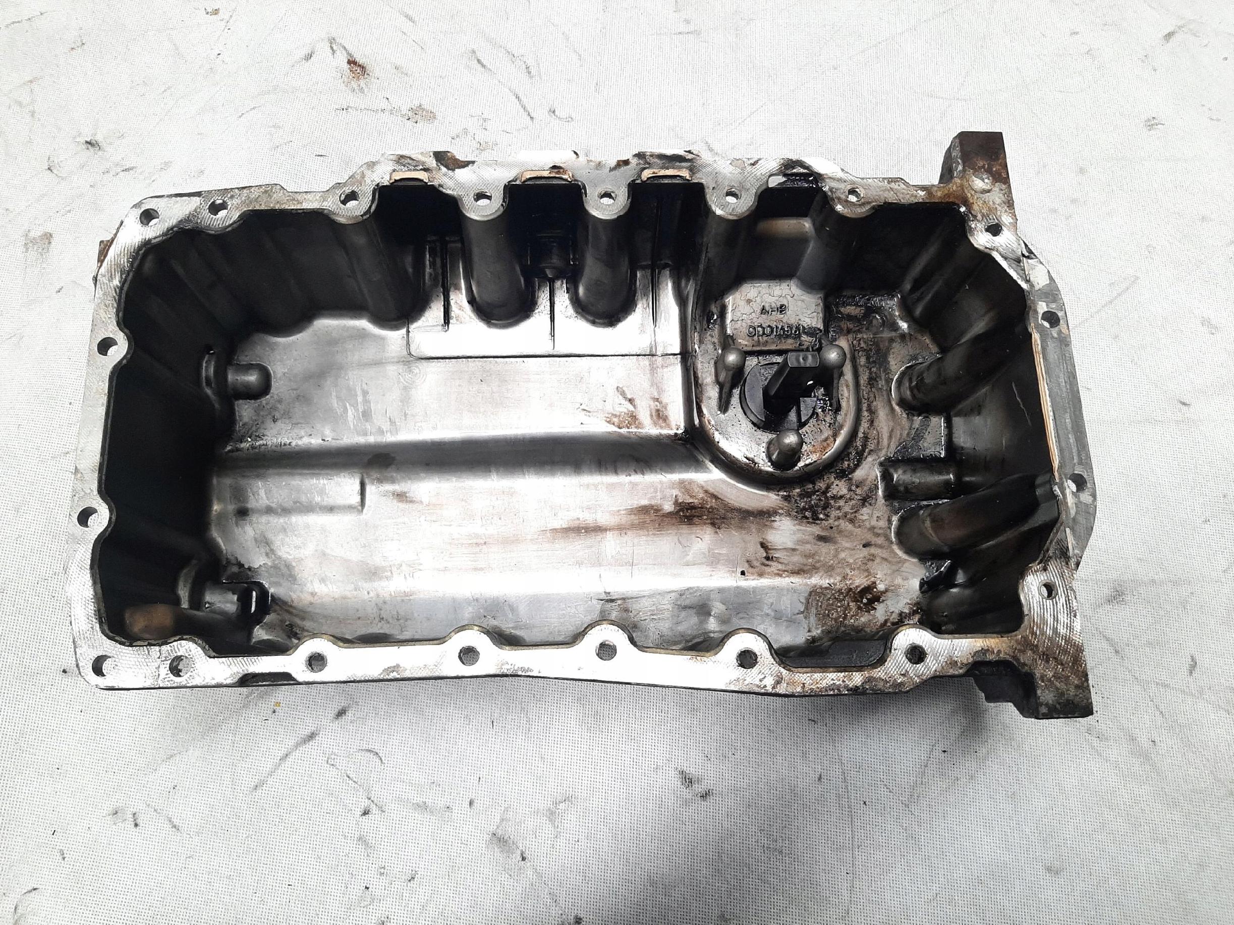 VW PASSAT B6 MISKA OLEJOWA 2.0 TDI 03G103603
