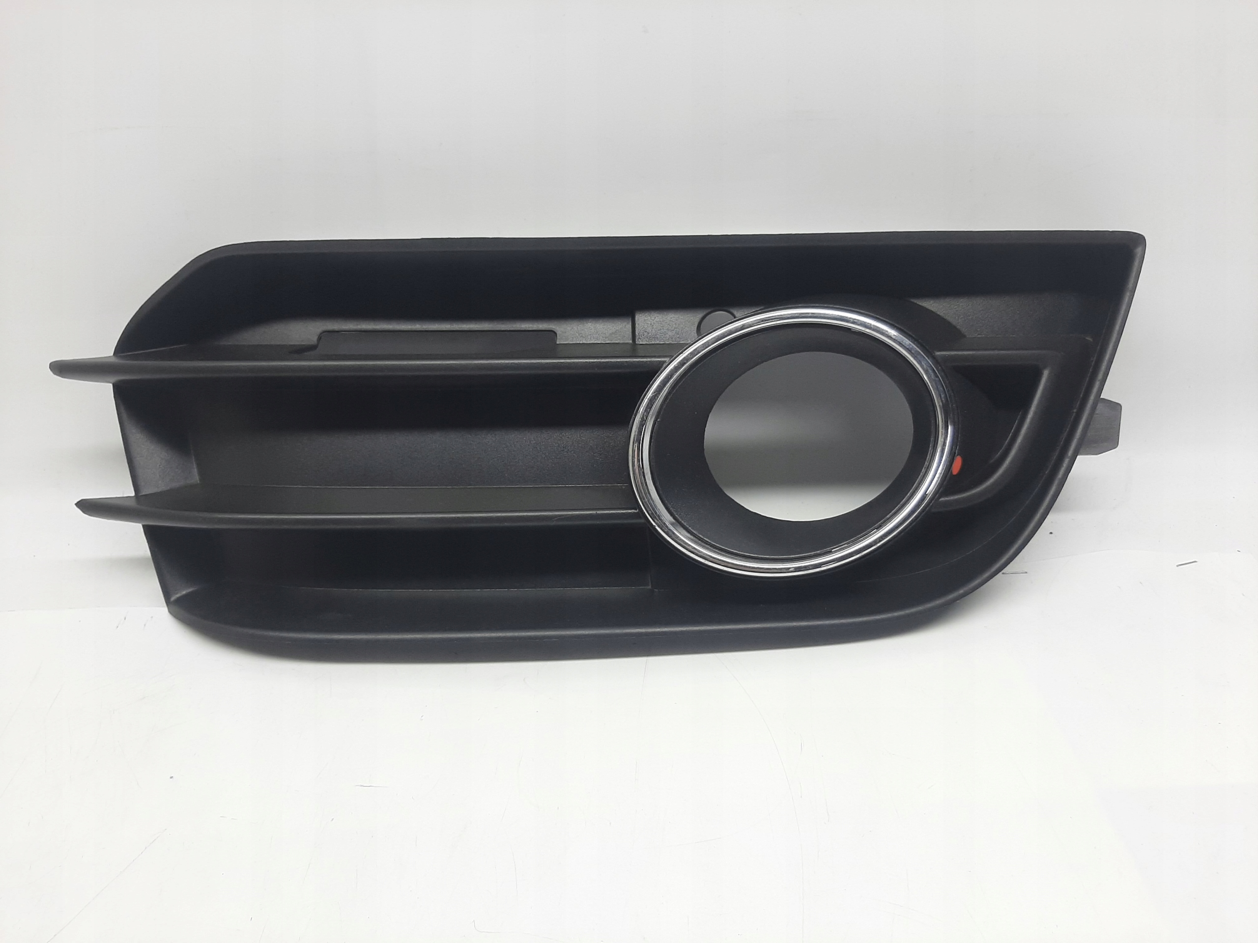 Audi A1 (2008-2012r.) Kratka Zderzaka Przód Prawa 8X0807682 A