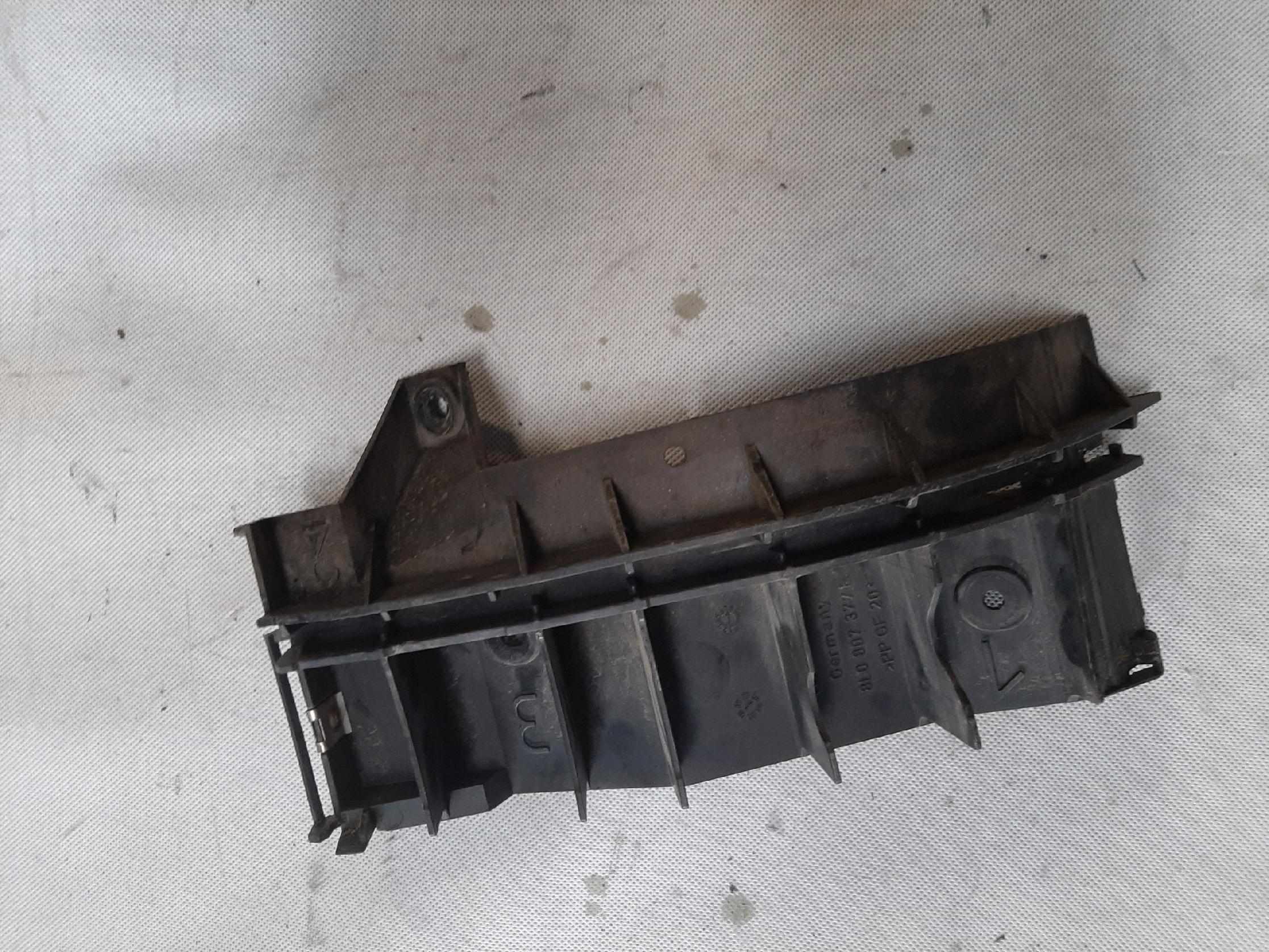 AUDI A3 8L LIFT ŚLIZG MOCOWANIE ZDERZAKA LEWY TYŁ TYLNY 8L0807377E