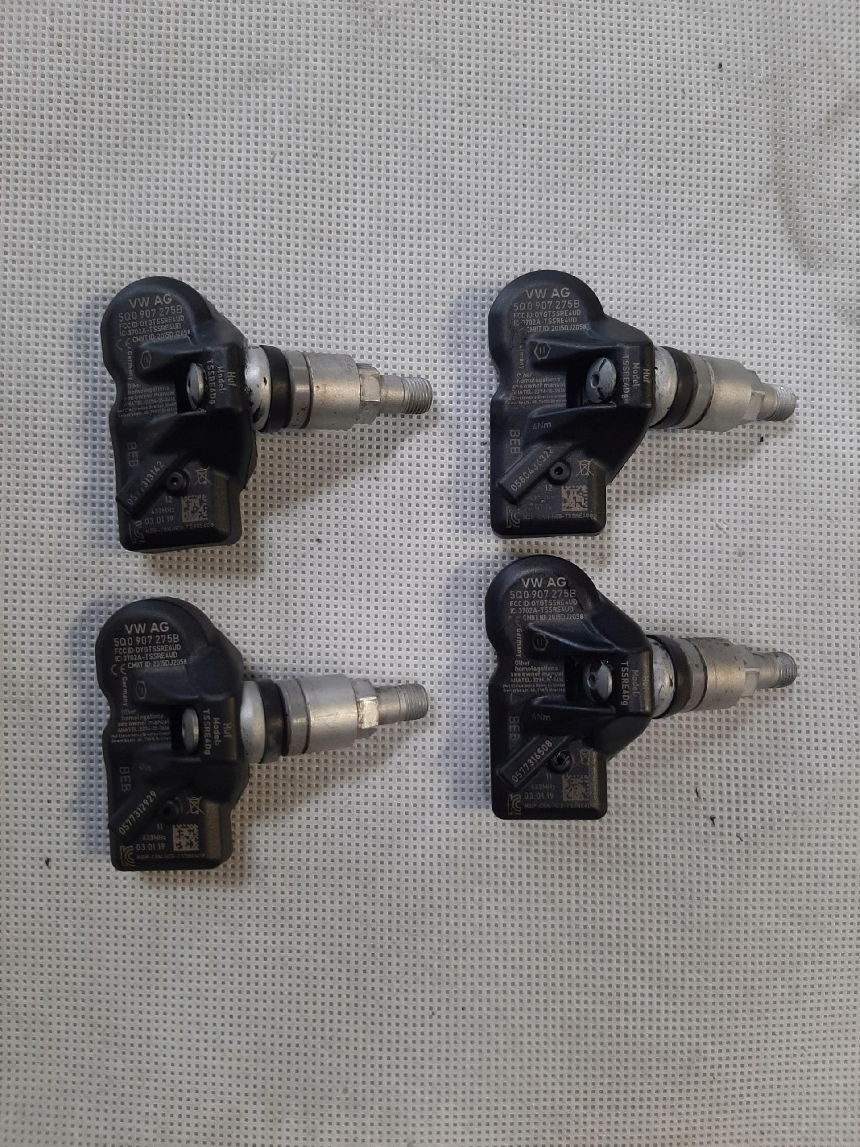 VW GOLF VIII CZUJNIK CIŚNIENIA OPON TPMS 5Q0907275B