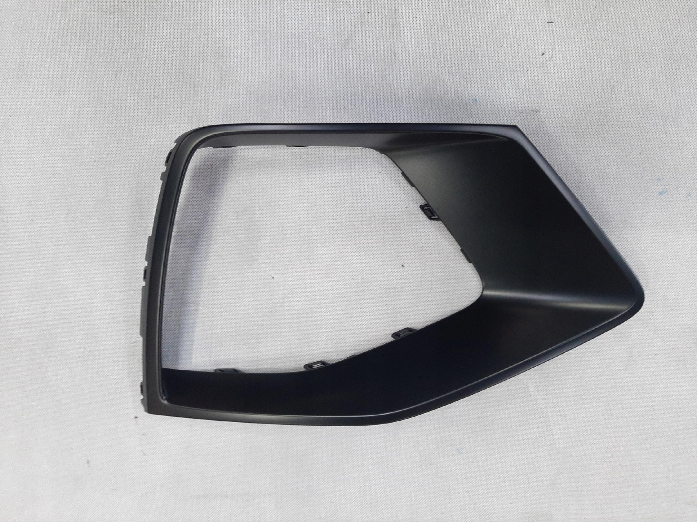 AUDI Q8 4M8 LISTWA KRATKA ZDERZAKA PRAWY PRZÓD S-LINE 4M8853258